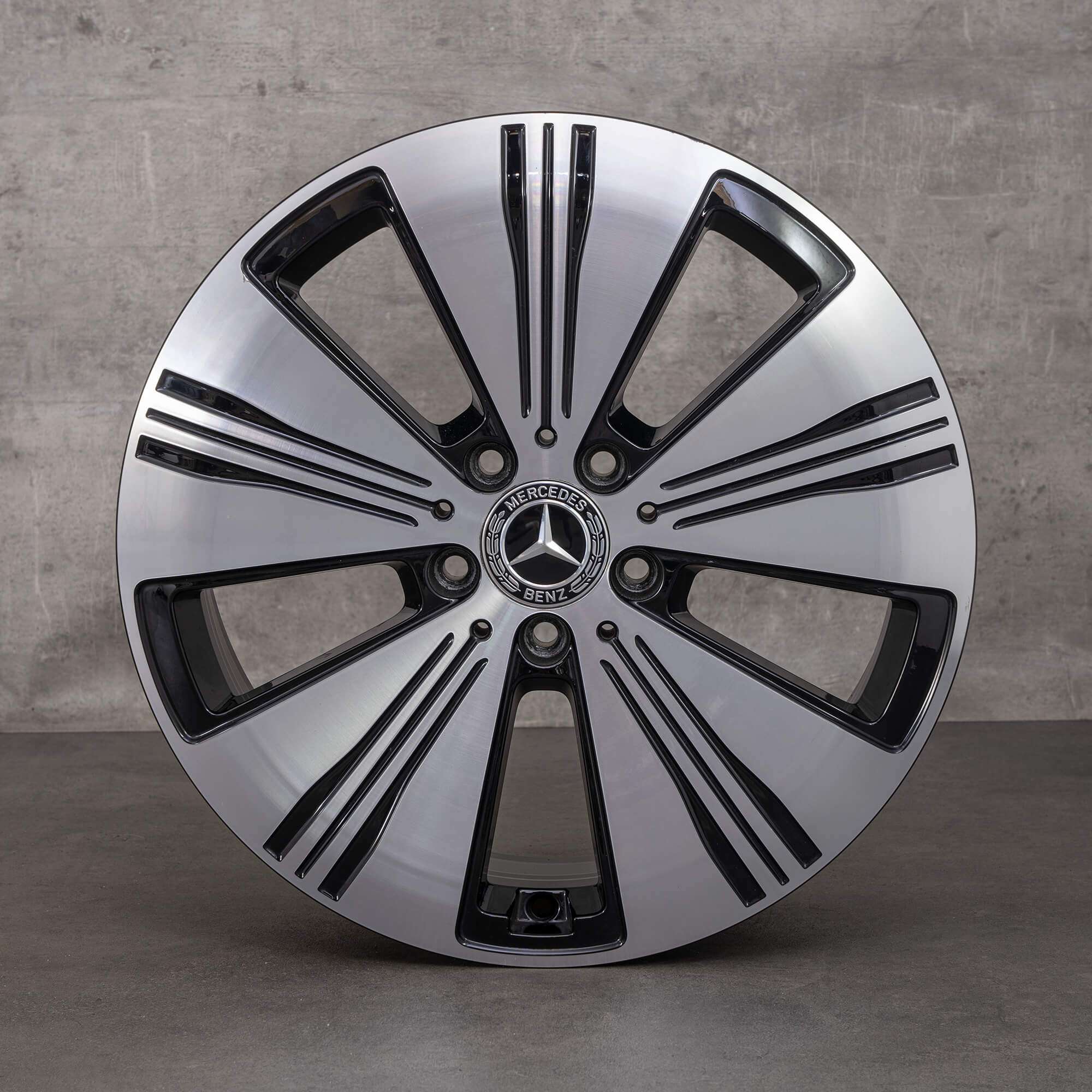 Mercedes Benz 18 inch rims EQA H243 EQB X243 alloy A2434010100