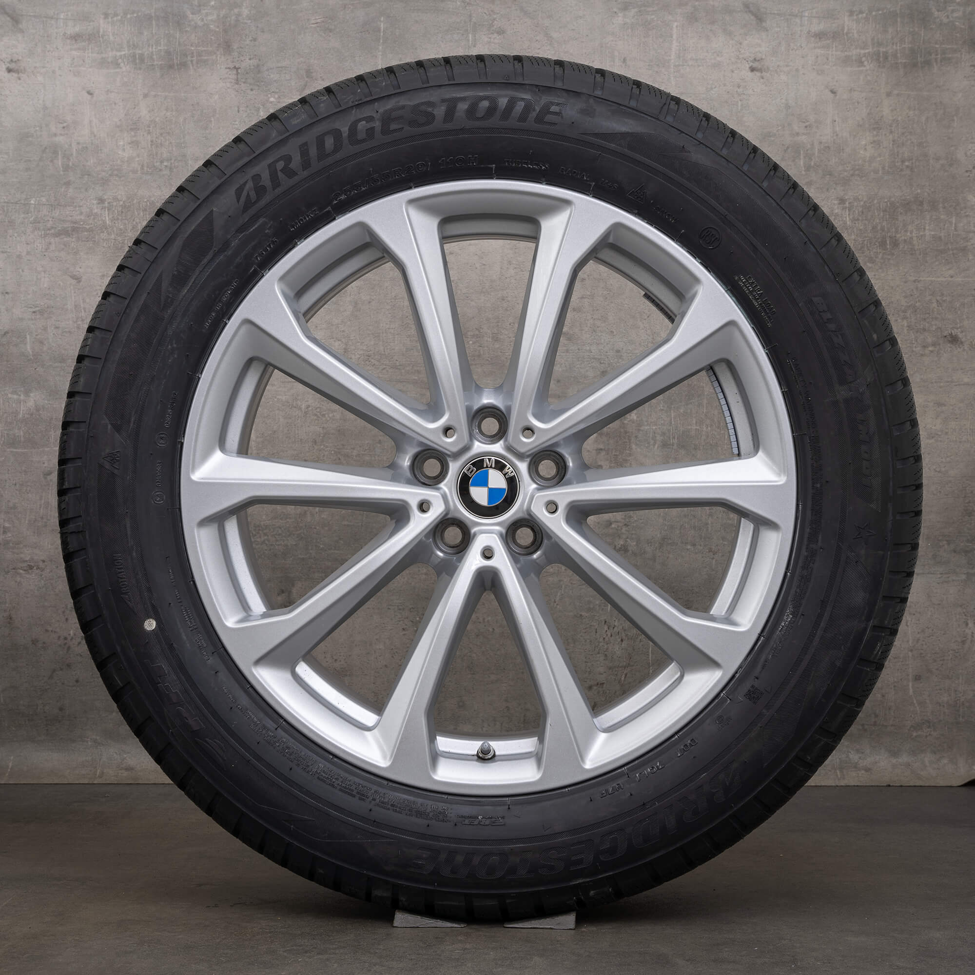 Rodas de inverno BMW X7 G07 jantes 20 polegadas pneus 6880688 Estilo 750 prata