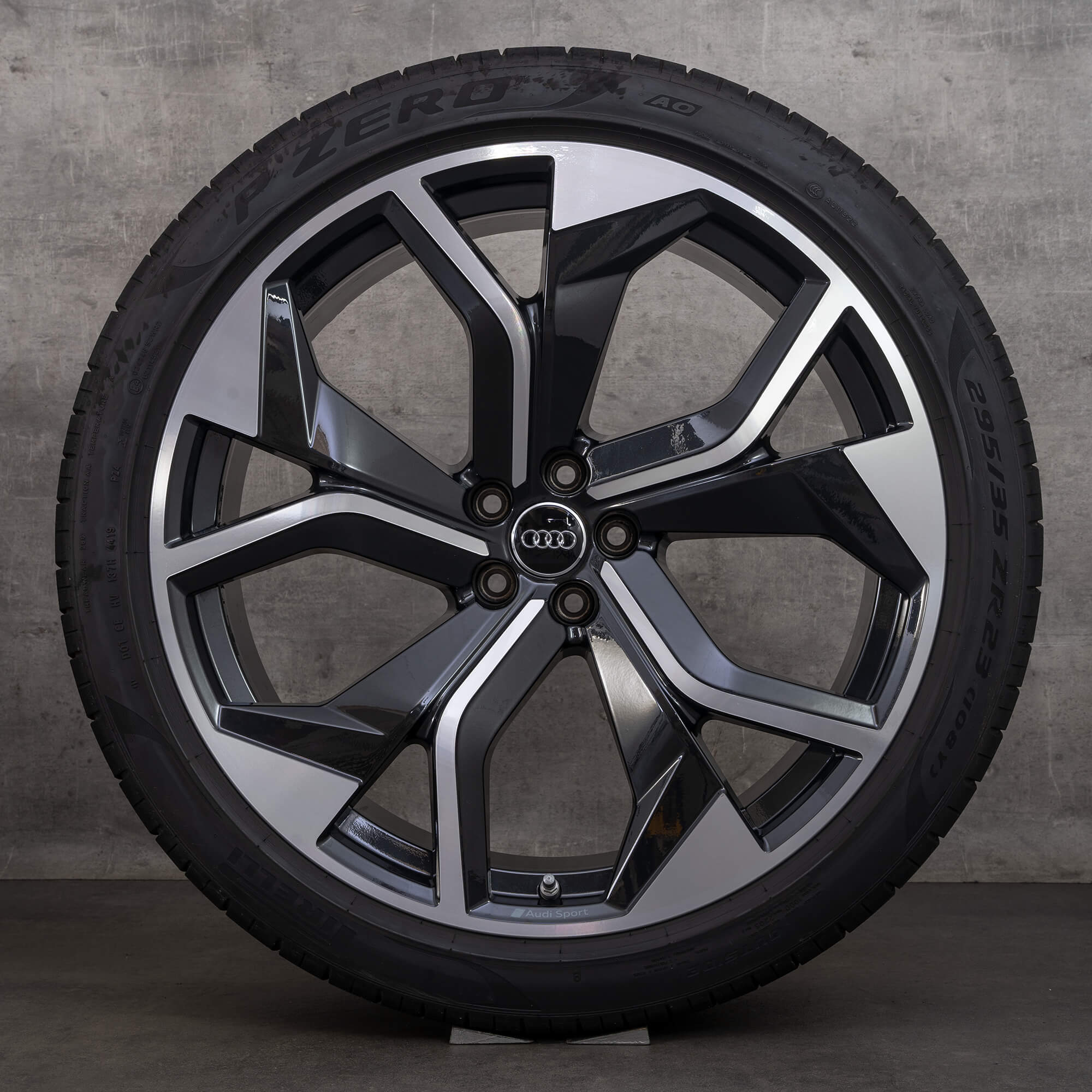 Audi RS Q8 4M8 jante aluminiu vara 23 inch anvelope 4M8601025AP