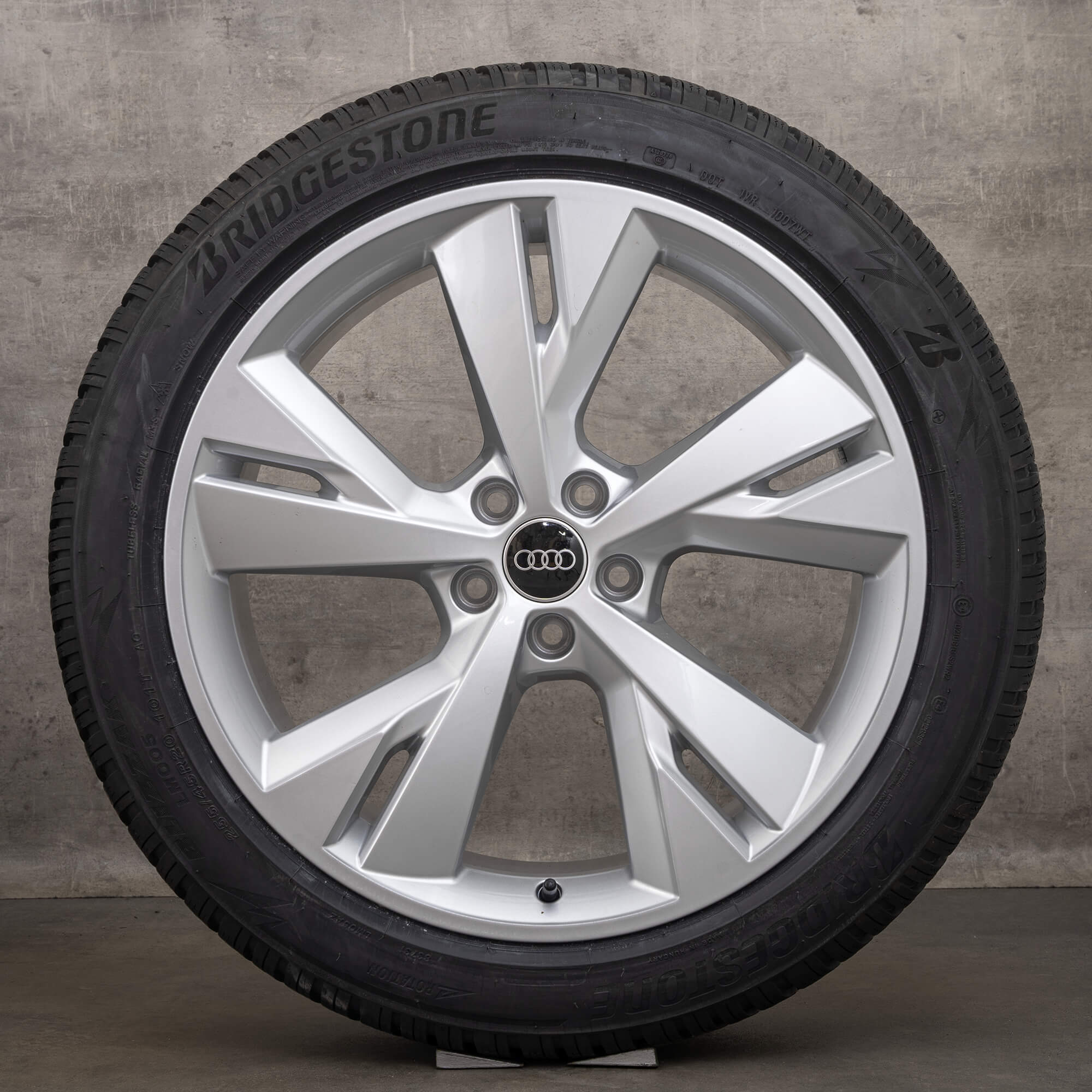 Originele Audi Q4 e tron 20 inch winterbanden velgen 89A601025D 89A601025L NIEUW