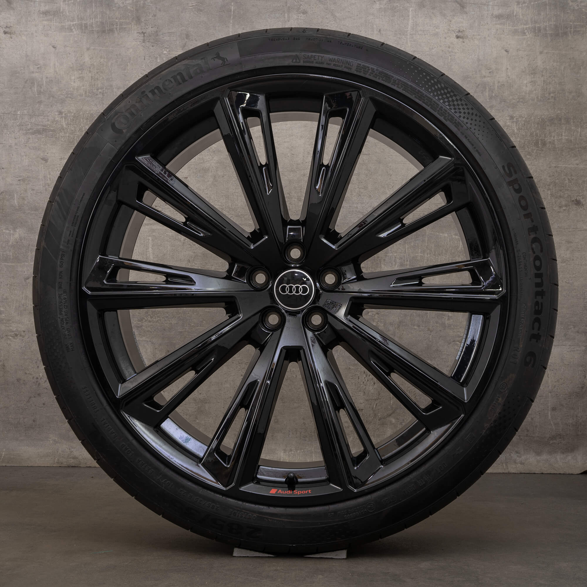 Originele Audi Q8 SQ8 4M 23 inch zomerbanden velgen 4M8601025AT zwart