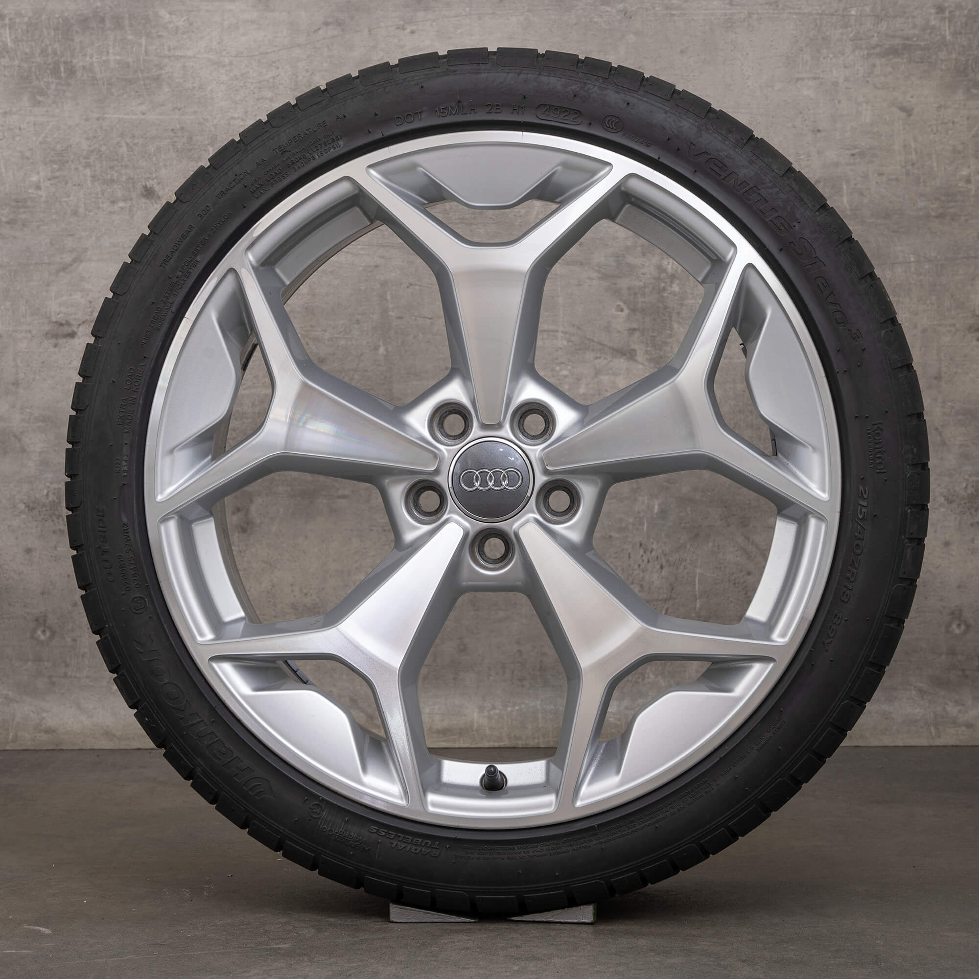 Audi A1 GB 18 inch velgen zomerwielen zomerbanden 82A601025L aluminium