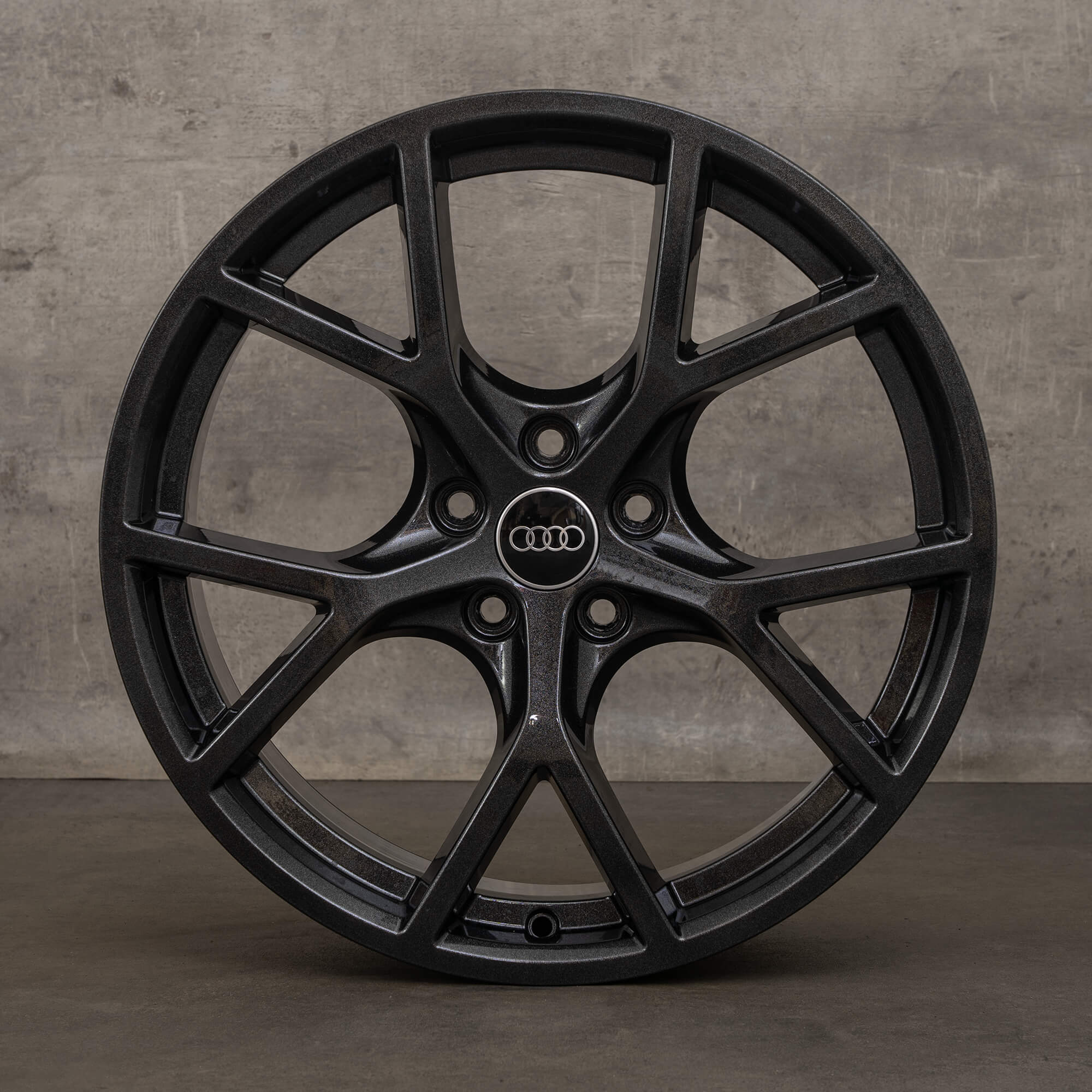 Originální Audi RS3 ráfky 19" 8Y 8Y0601025BT 8Y0601025BQ lakované černou metalízou