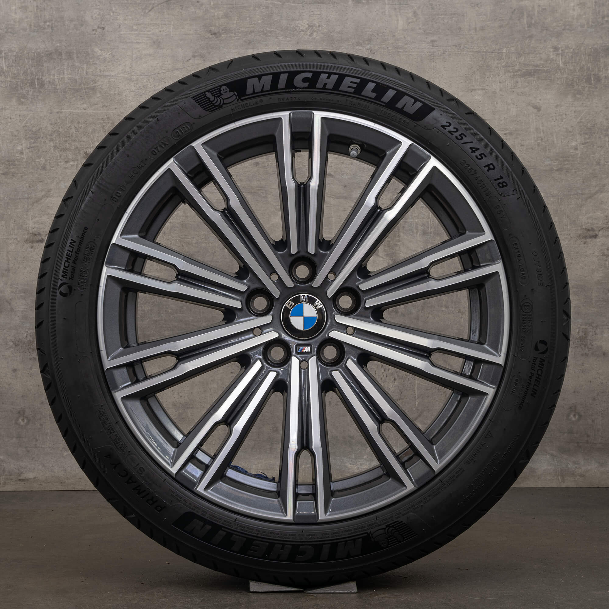 Original BMW 2er 3er 4er Felgen 18 Zoll G42 G20 G21 G22 G23 Sommerräder 790 M 8089890 8089891 orbit grey front polish