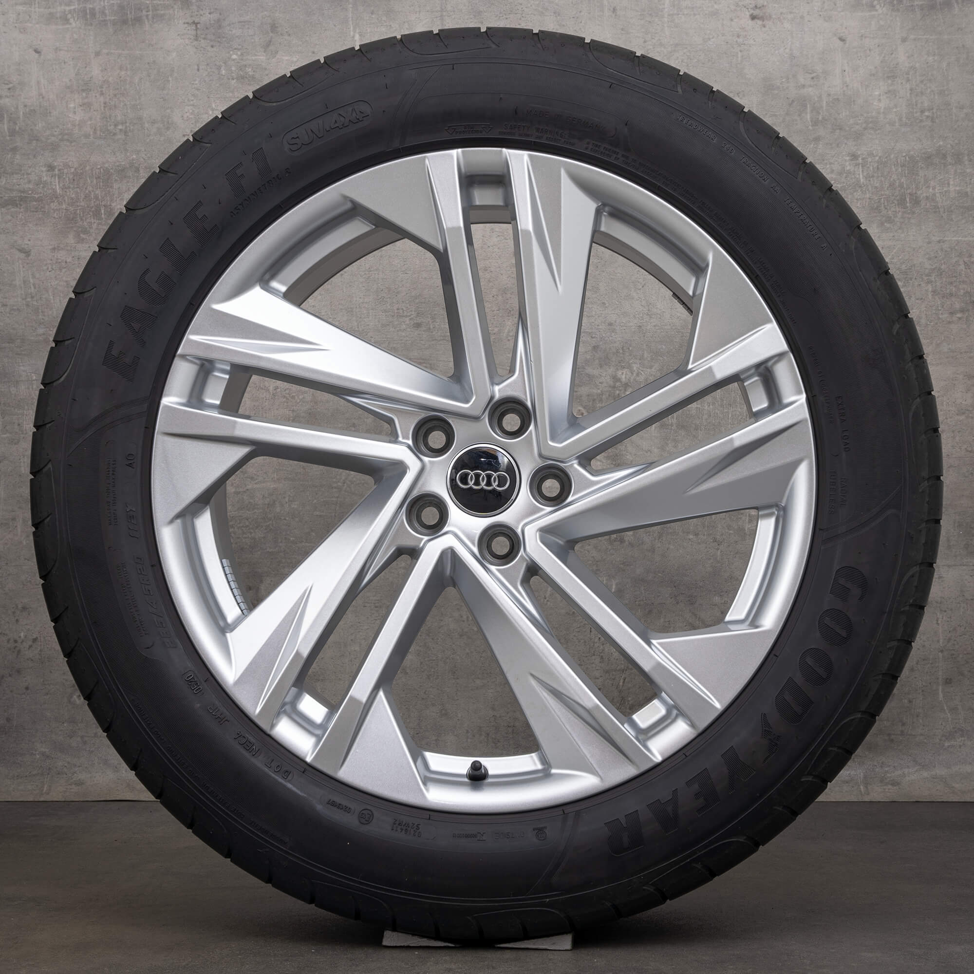 Originele Audi Q7 velgen 20 inch 4M zomerbanden 4M0601025BQ turbines zilveren