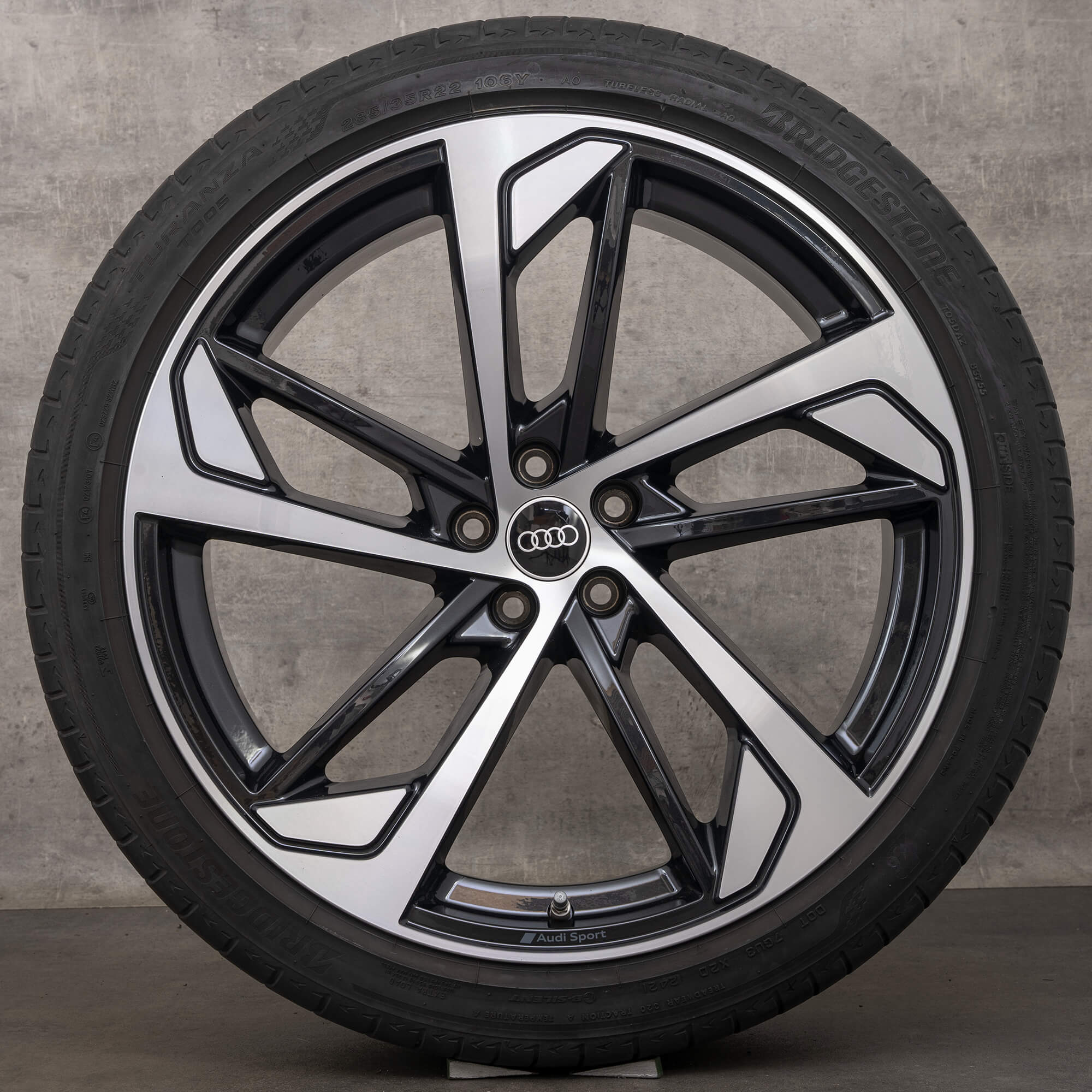 Audi Q7 SQ7 4M summer tires 22 inch rims wheels trapezoid 4M0601025CN