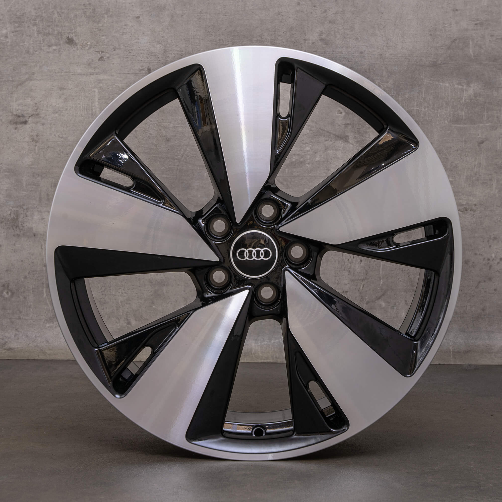 OEM Audi A5 S5 rims 19 inch B10 8B3601025F black glossy turned NEW