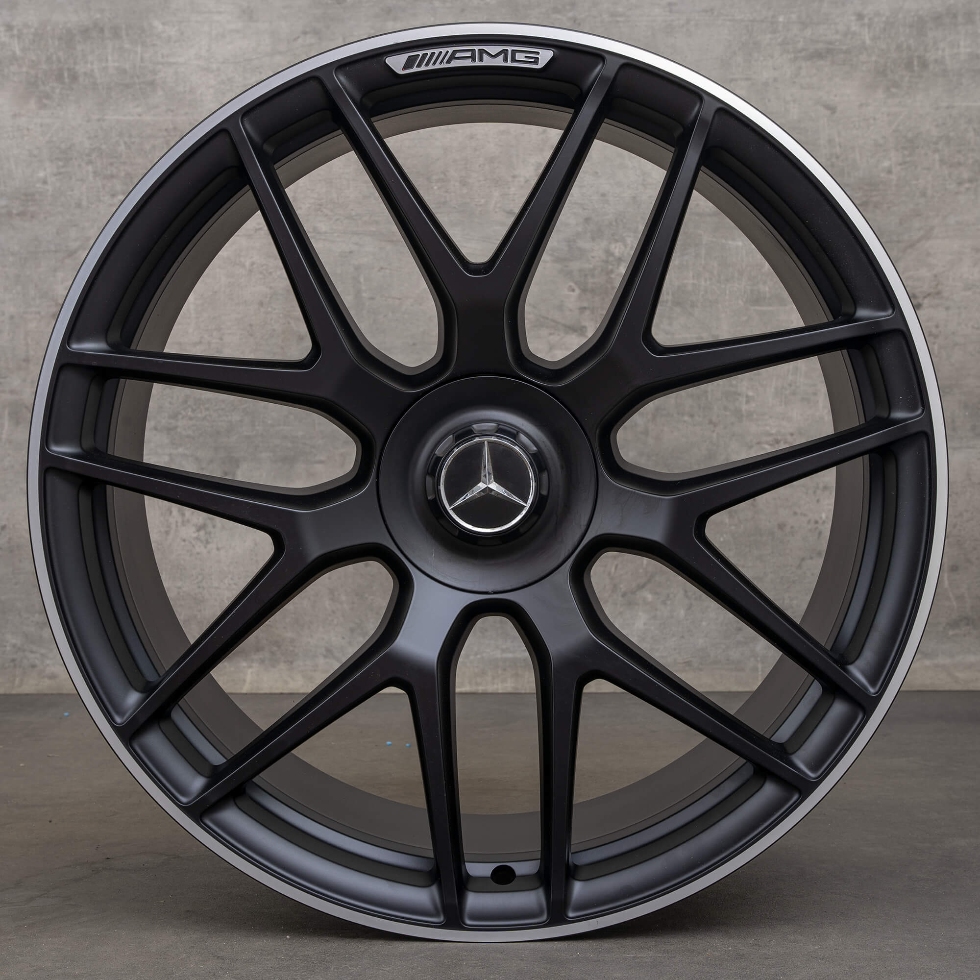 Originální AMG Mercedes G Class W463A G63 22 palcové ráfky A4634012000 černé