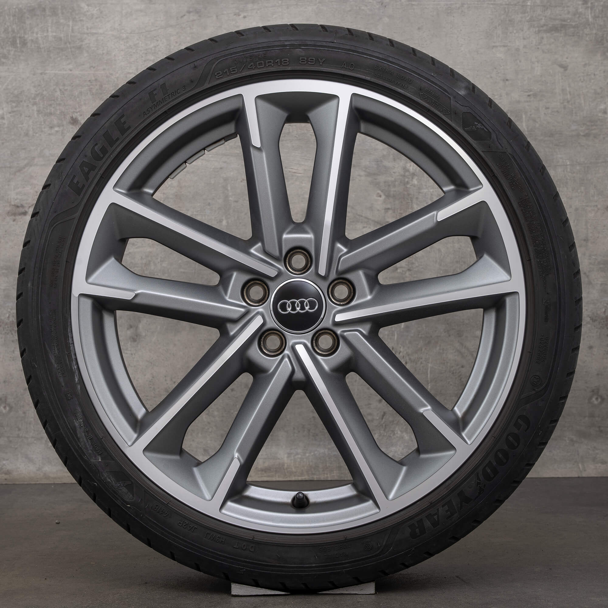 Audi A1 II GB original summer tires 18 inch rims wheels 82A601025AF