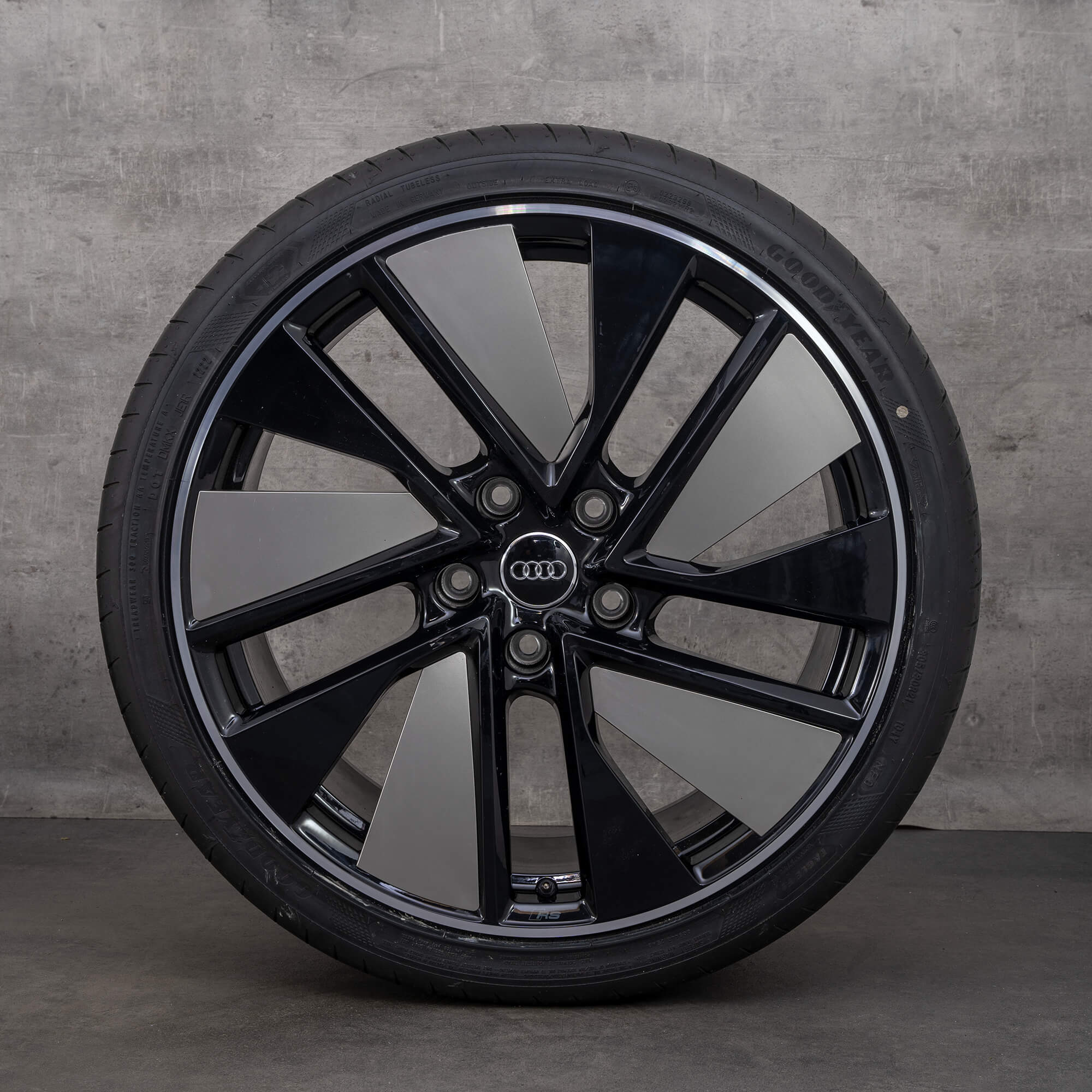 OEM Audi e-tron rims 21 inch GT RS FW summer tires 4J3601025J 4J3601025K black high-gloss wheels