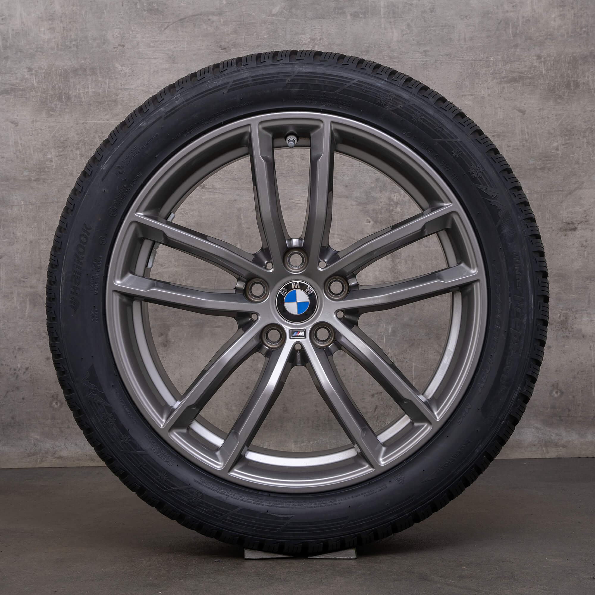 OEM BMW 5 Series Winter Wheels 18 inch G30 G31 WheelStyling 662 M 8093405 8093406 ferricgrey