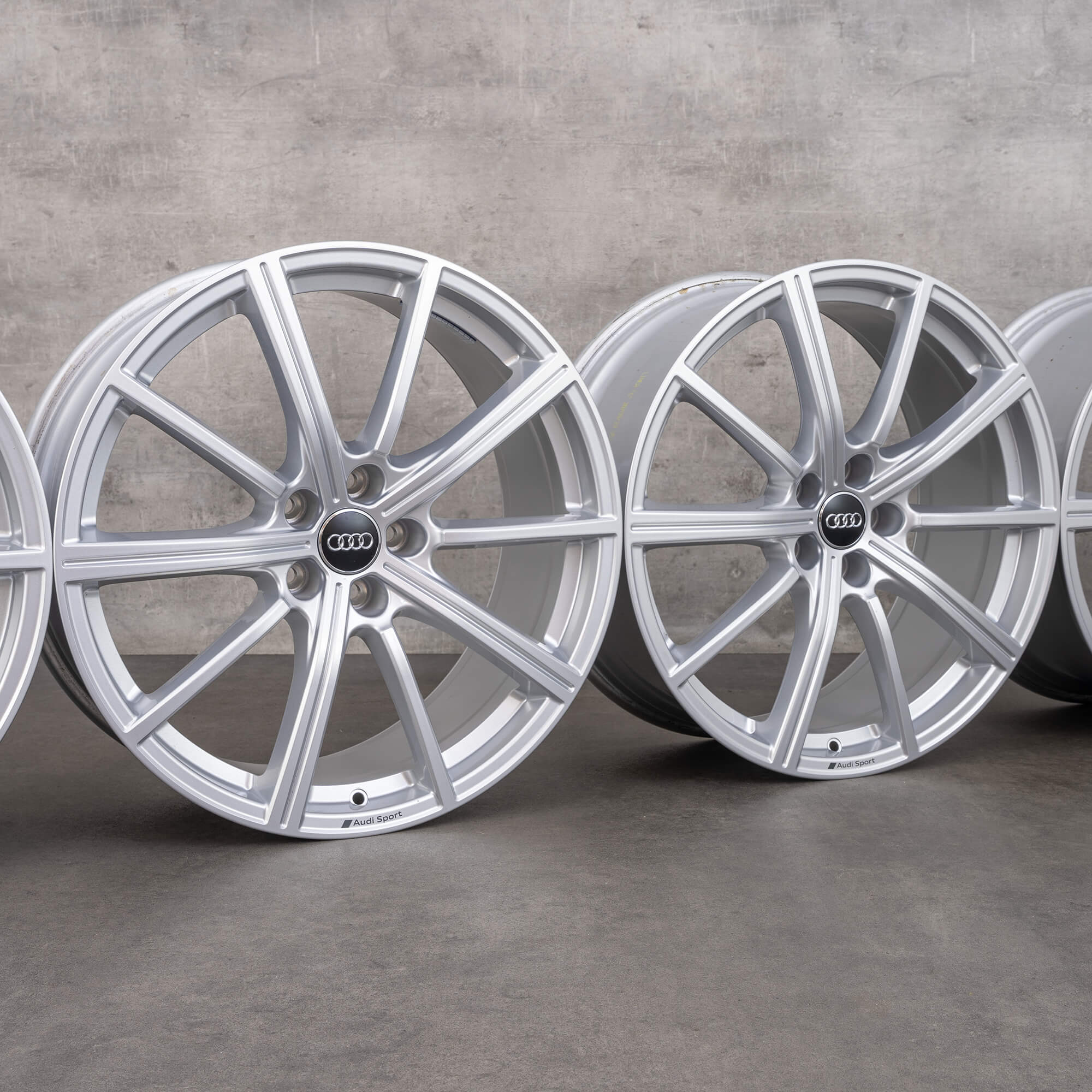 Jante Audi 20 inch S line Q3 RSQ3 F3 jante aluminiu 83A601025S 8.5 x ET 38 NOU