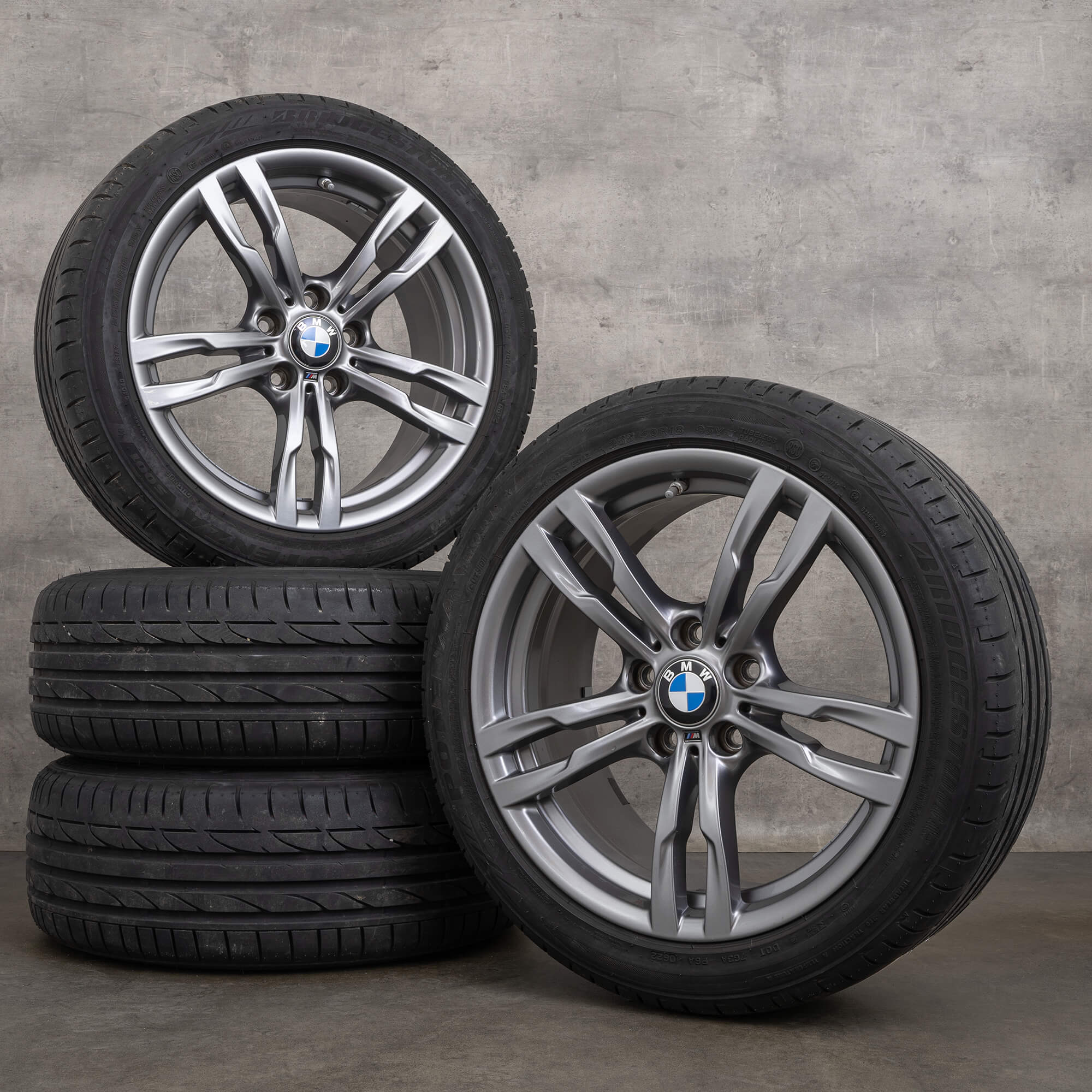 BMW 18 tums fälgar 3 serie F30 F31 4 F32 F33 F36 M441 sommardäck sommarhjul