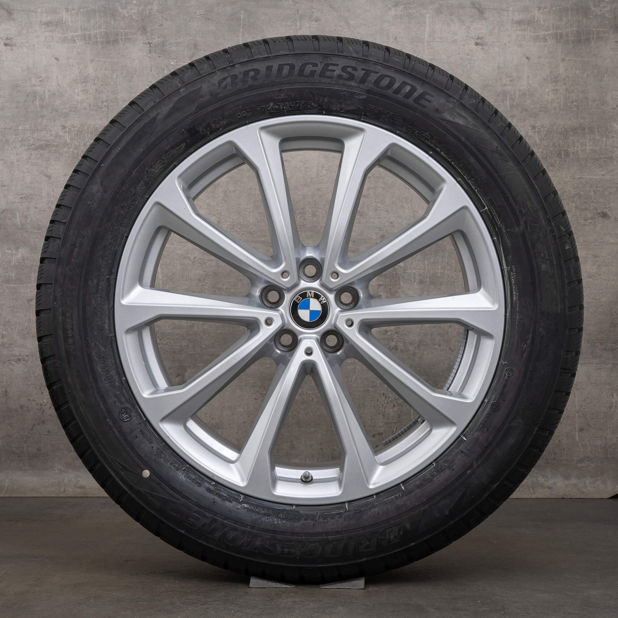 BMW X7 G07 winter wheels 20 inch rims tires 6880688 Styling 750 silver