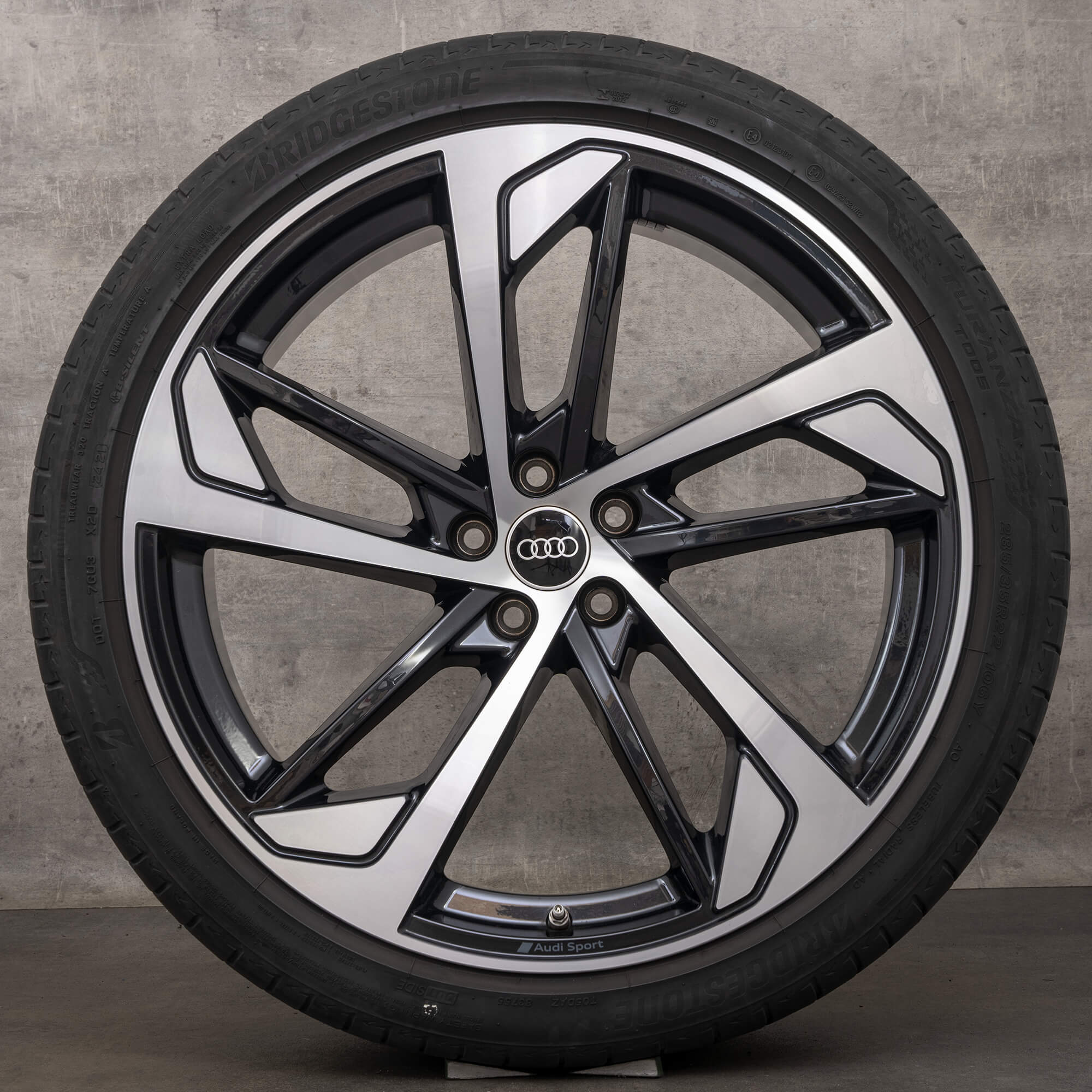 Audi Q7 SQ7 4M summer tires 22 inch rims wheels trapezoid 4M0601025CN