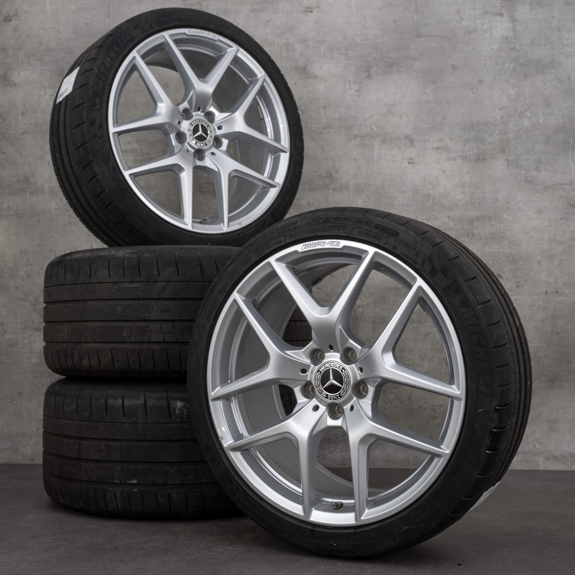 19 tommers Mercedes Benz felger AMG GT C190 R190 alloysfelger sommerdekk