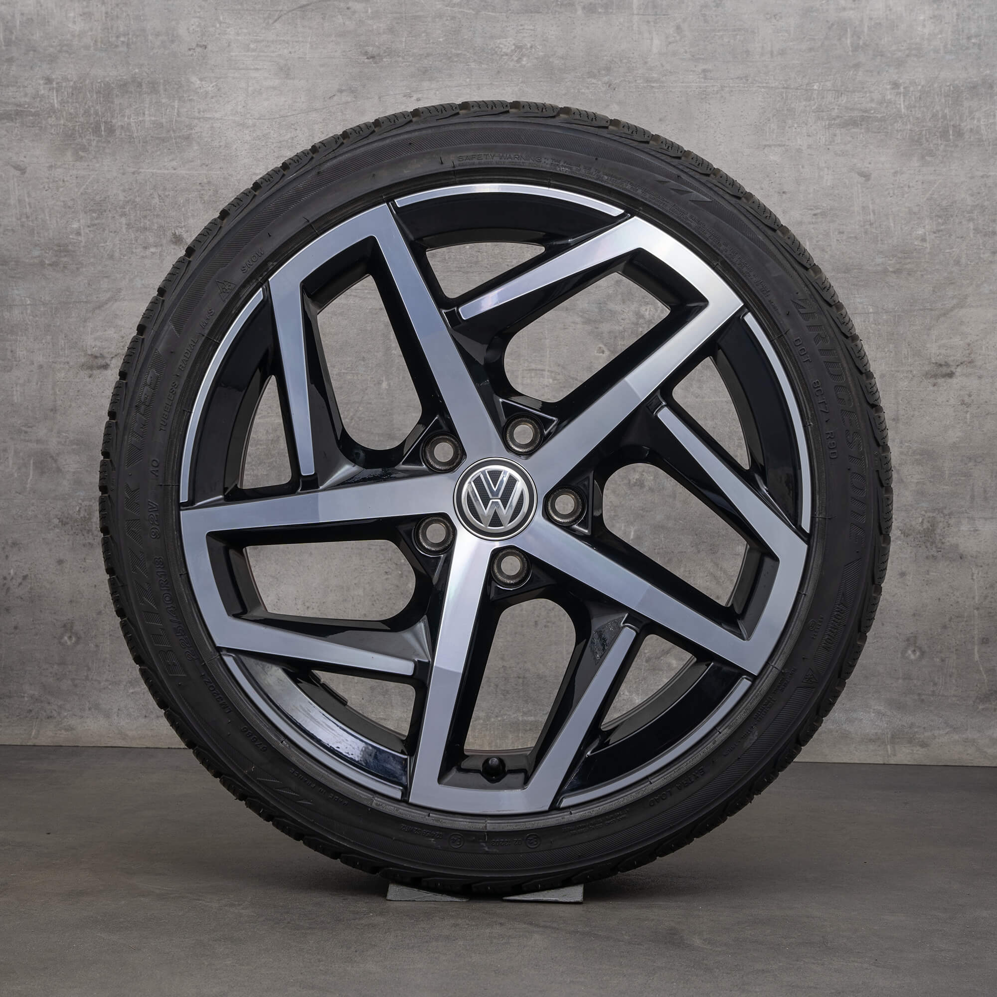 VW Golf 8 GTE GTI GTD winter wheels 18 inch rims tires 5H0601025G