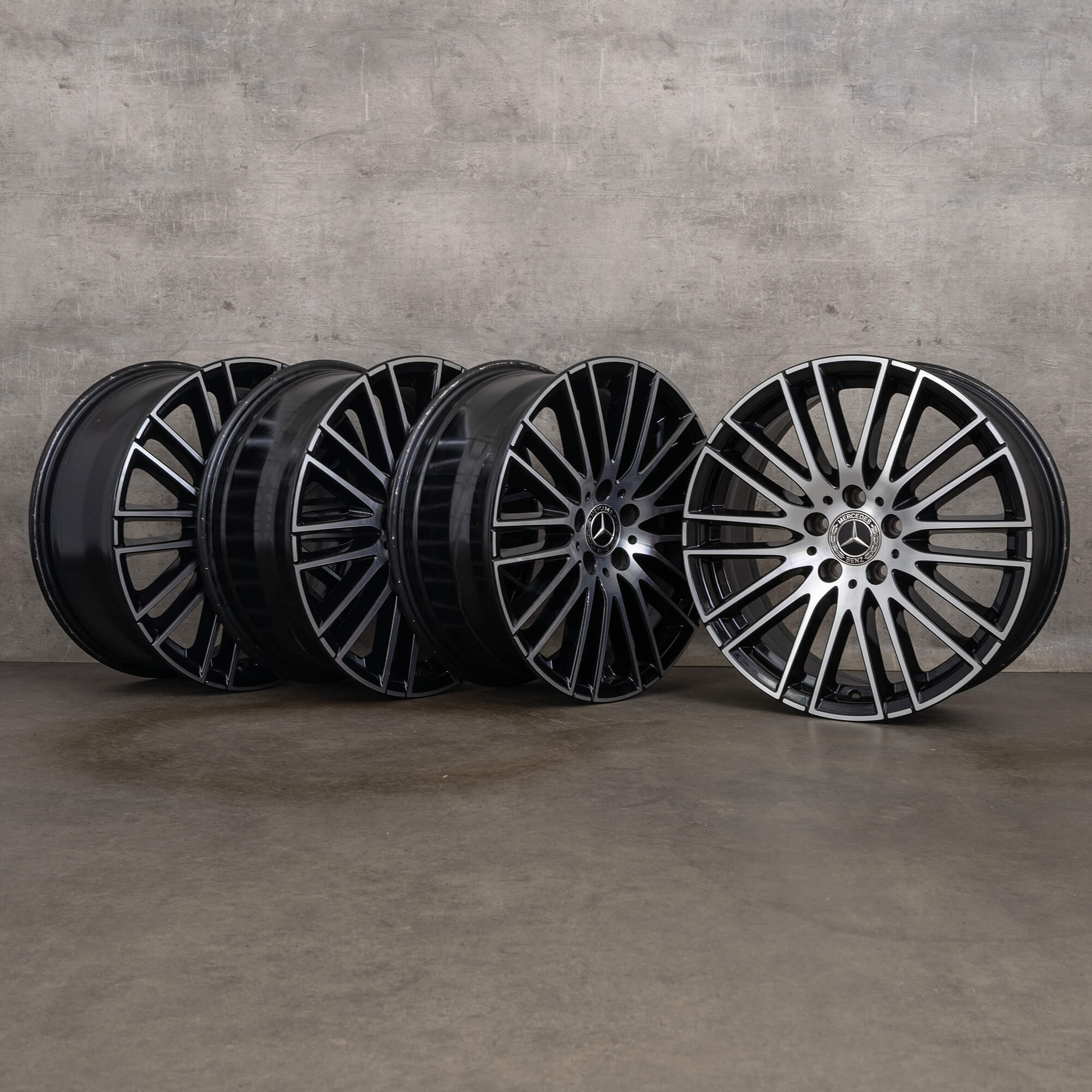 Originele Mercedes Benz C-Klasse velgen 18 inch W206 S206 A2064014900 zwart hoogglans