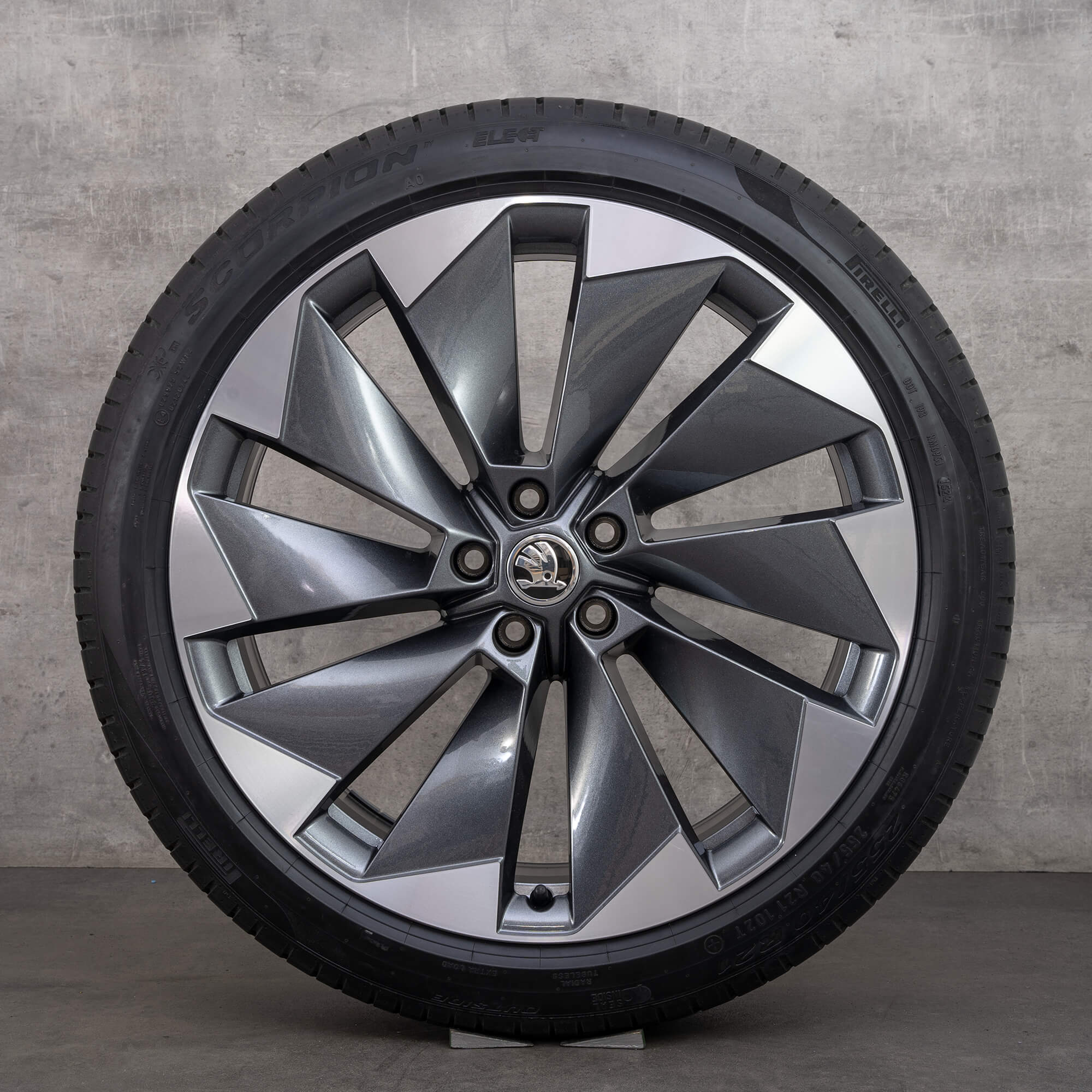 Skoda Enyaq iV summer wheels 21 inch Betria rims aluminum tires