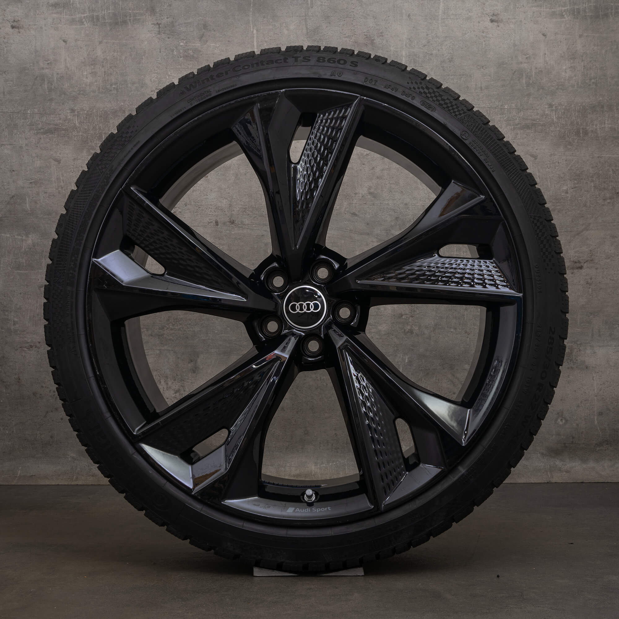 OEM Audi RS6 RS7 rims 22 inch 4K C8 winter tires 4K0601025BC black wheels