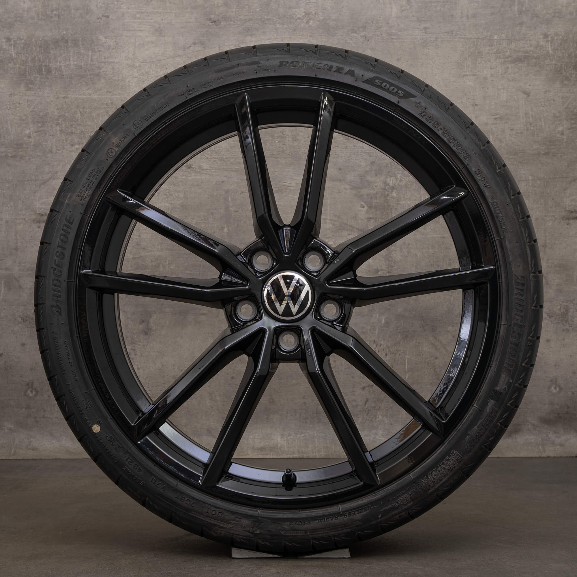 Jante anvelope de vara originale VW Golf 6 7 R GTI 19 inch Pretoria 5G0601025AJ