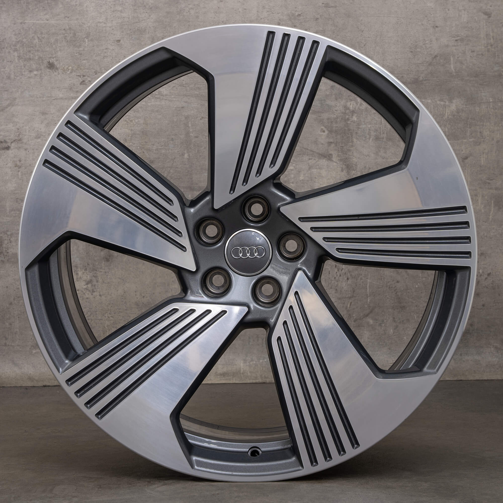 Original Audi Q8 e tron GE Sportback 21 inch rims aluminum 4KE601025F