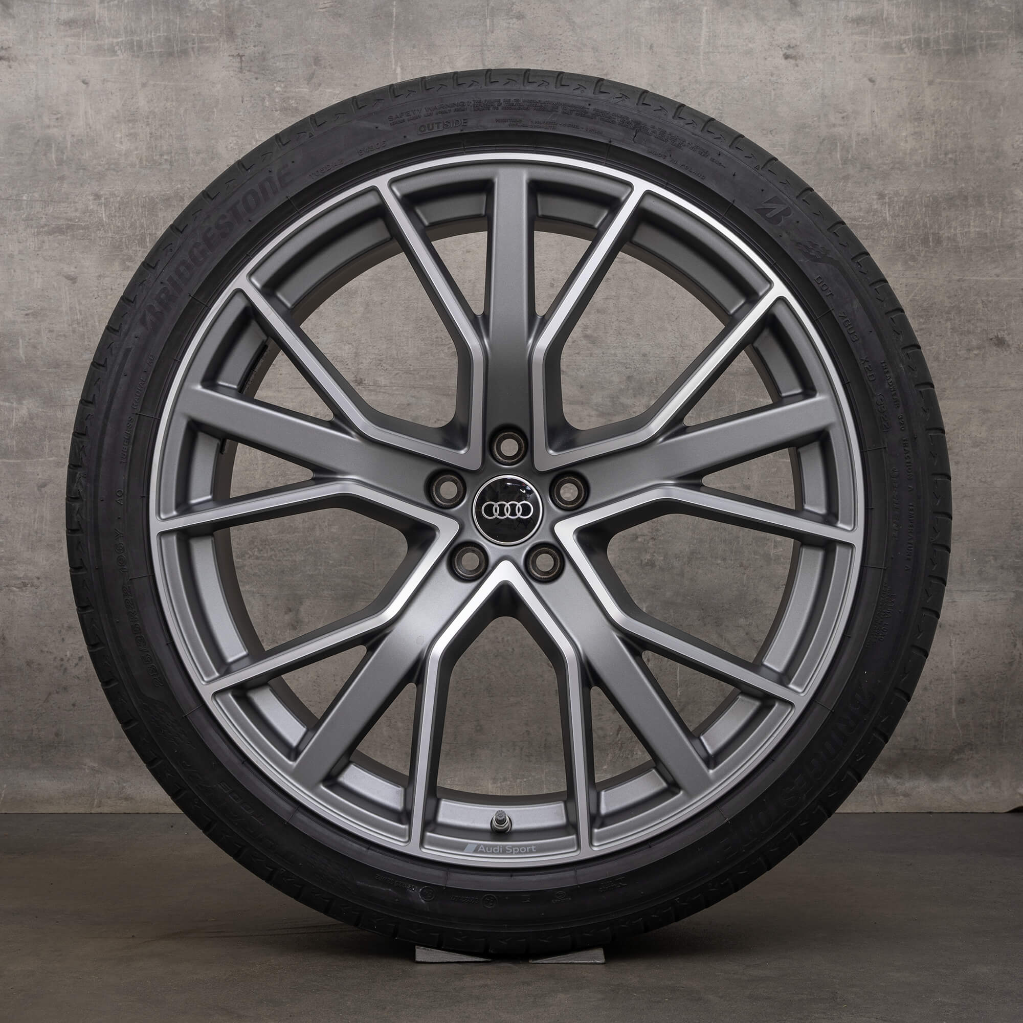 OEM Audi Q7 SQ7 4M 22 inch rims summer tires Performance 4M0601025DP titanium matt high gloss