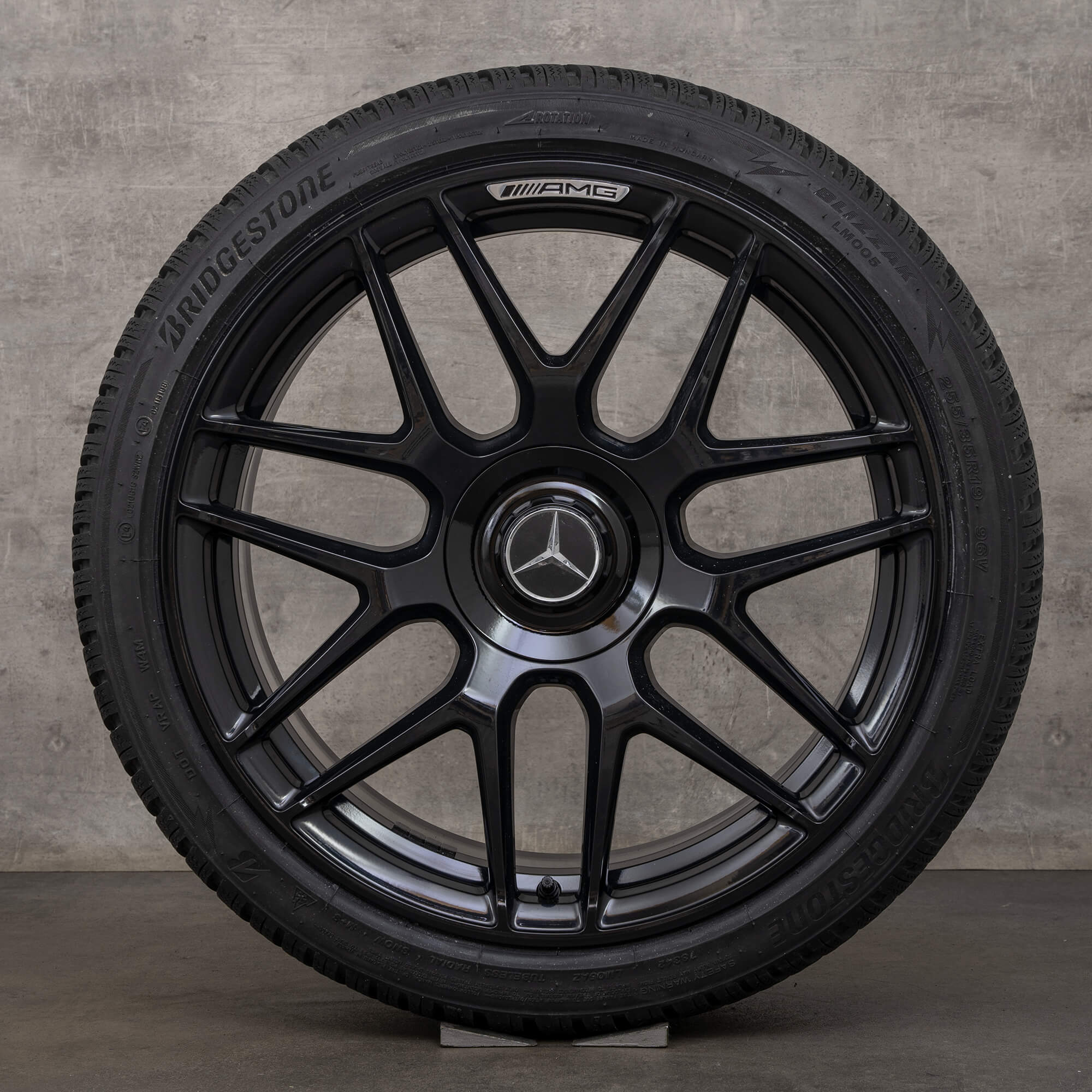 AMG Mercedes CLA45 C118 X118 vinterhjul 19-tommers felger vinterdekk NYTT