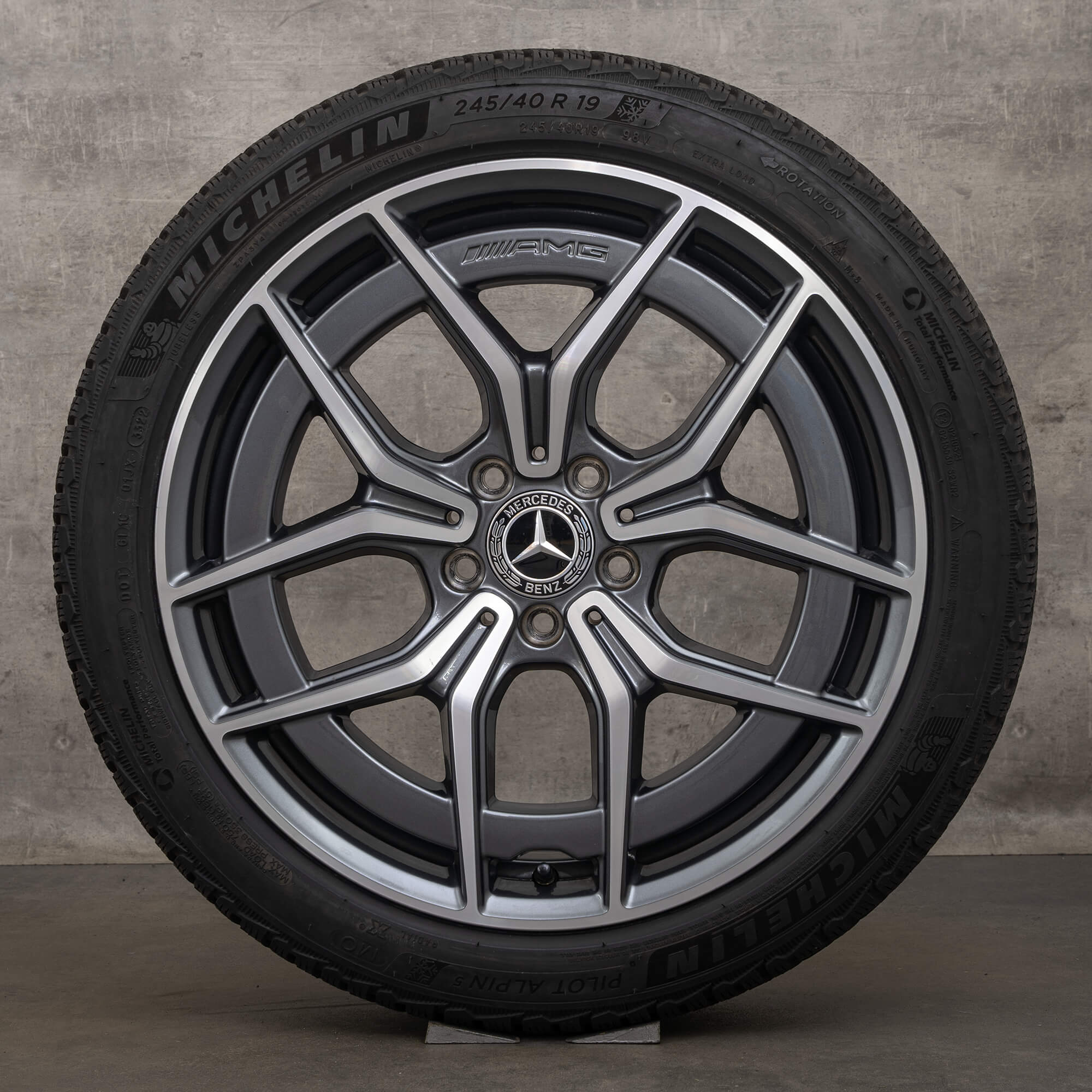 Originele AMG Mercedes Benz E Klasse W213 W238 19 inch velgen winterbanden A2134016600 Himalaya grijs glanzend