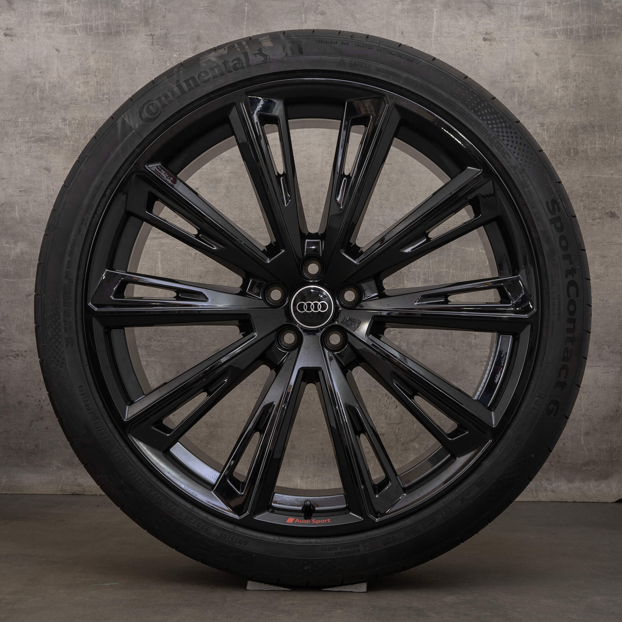 Originele Audi Q8 SQ8 4M 23 inch zomerbanden velgen 4M8601025AT zwart