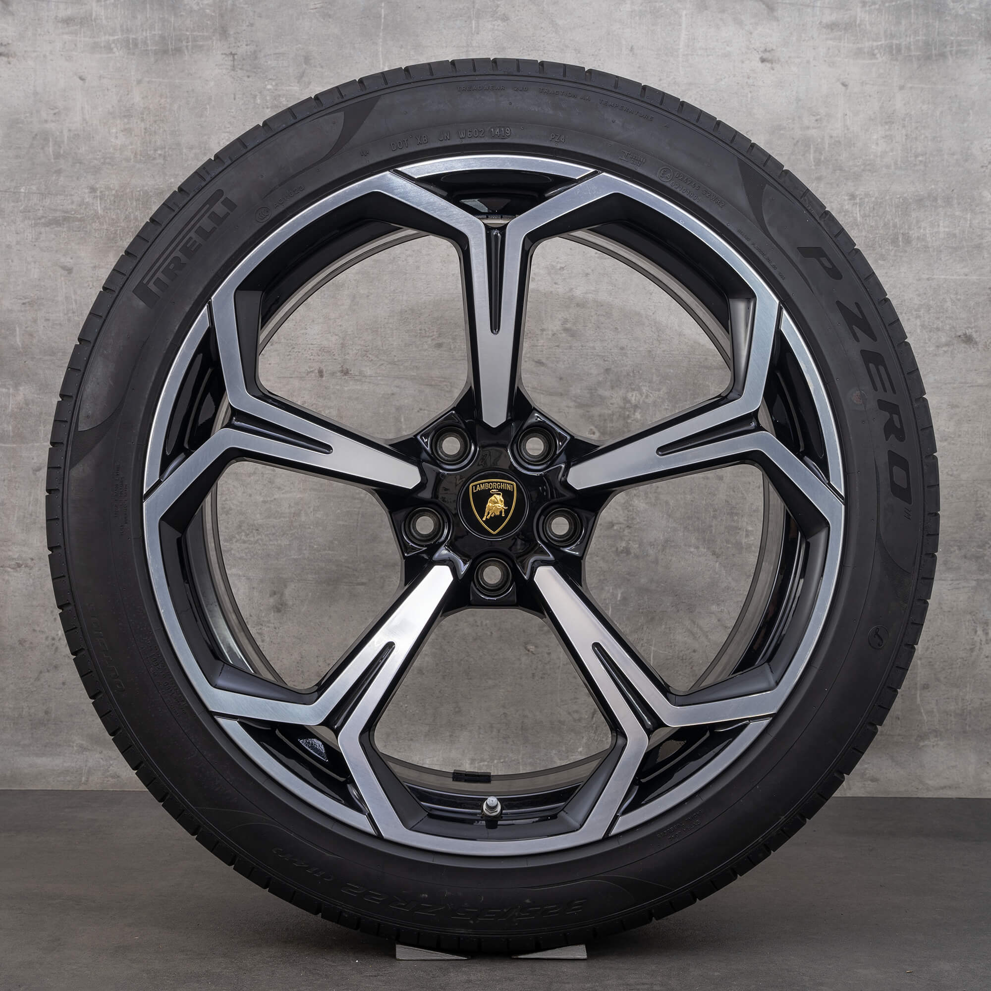 Lamborghini Urus jante 22 inch anvelope vara roti 4ML601025P 4ML601025Q