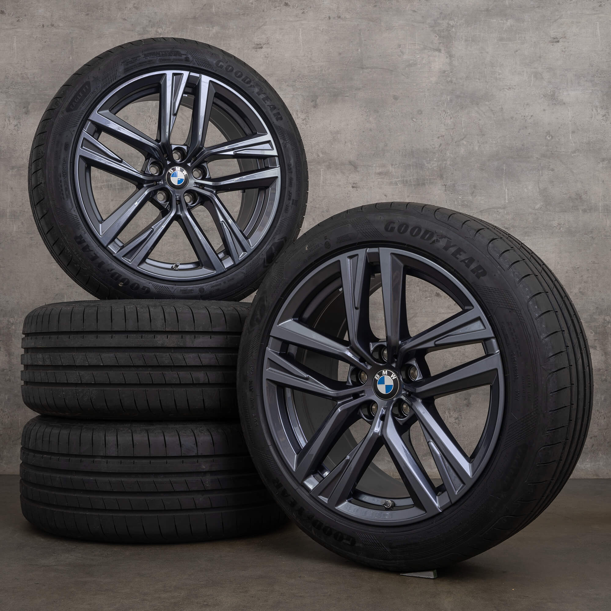 OEM BMW i4 4 Series G26 18 inch summer tires rims 853 orbitgrey 6896768