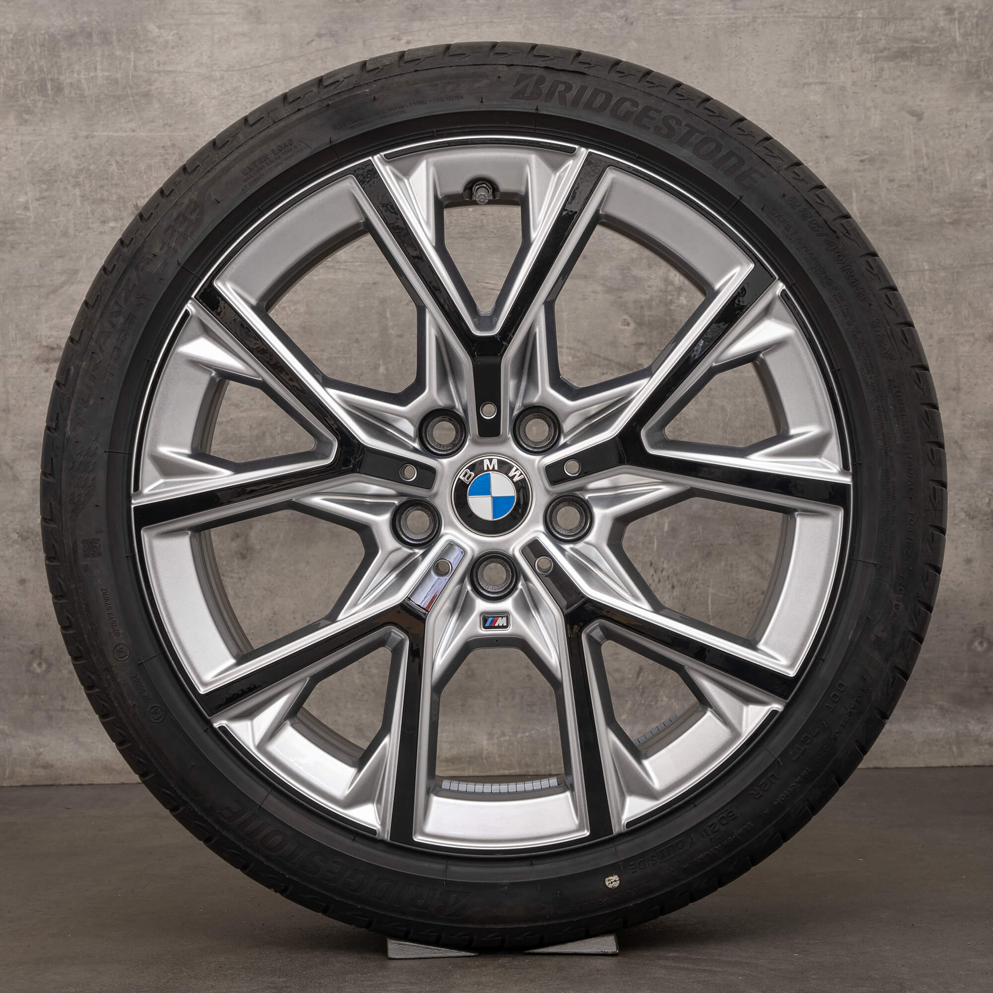 Original BMW Seria 1 F40 2 F44 Anvelope de vara 18 inch 8092355 553 M argintiu