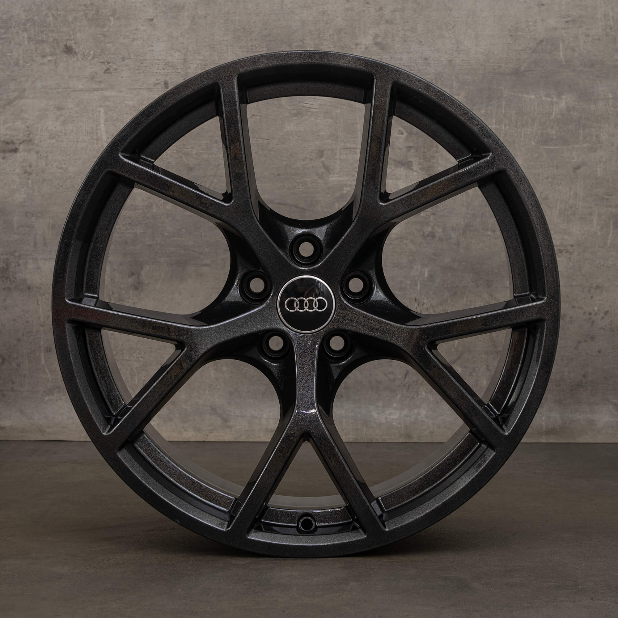 Originální Audi RS3 ráfky 19" 8Y 8Y0601025BT 8Y0601025BQ lakované černou metalízou