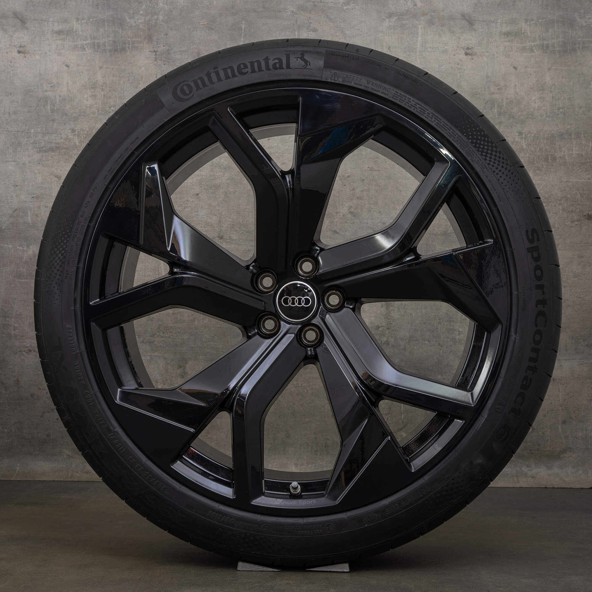 OEM Audi RS Q8 4M8 23 inch summer tires rims 4M8601025DC black