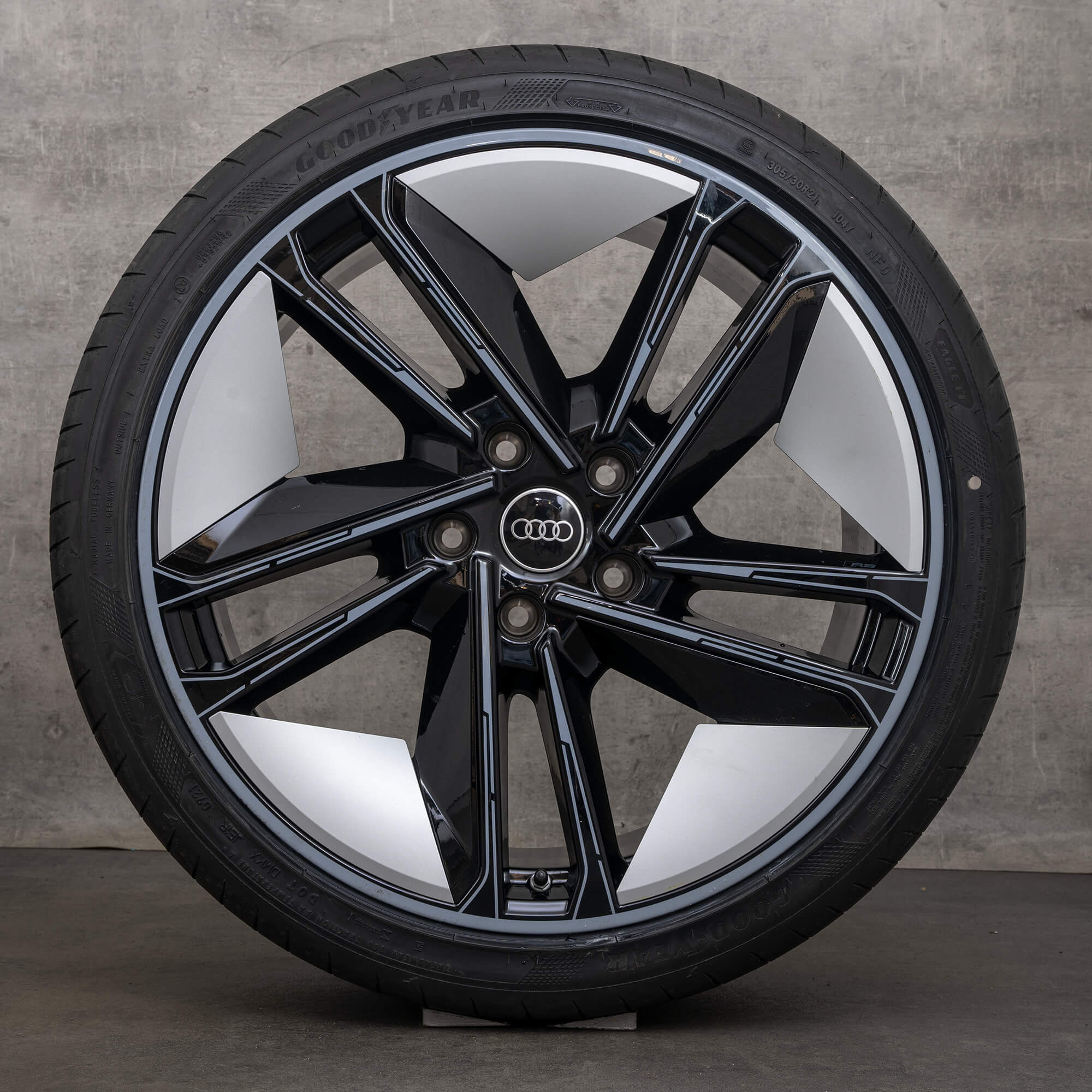 Audi e-tron GT RS Quattro 4J FW zomerwielen 21 inch velgen zomerbanden 7 mm