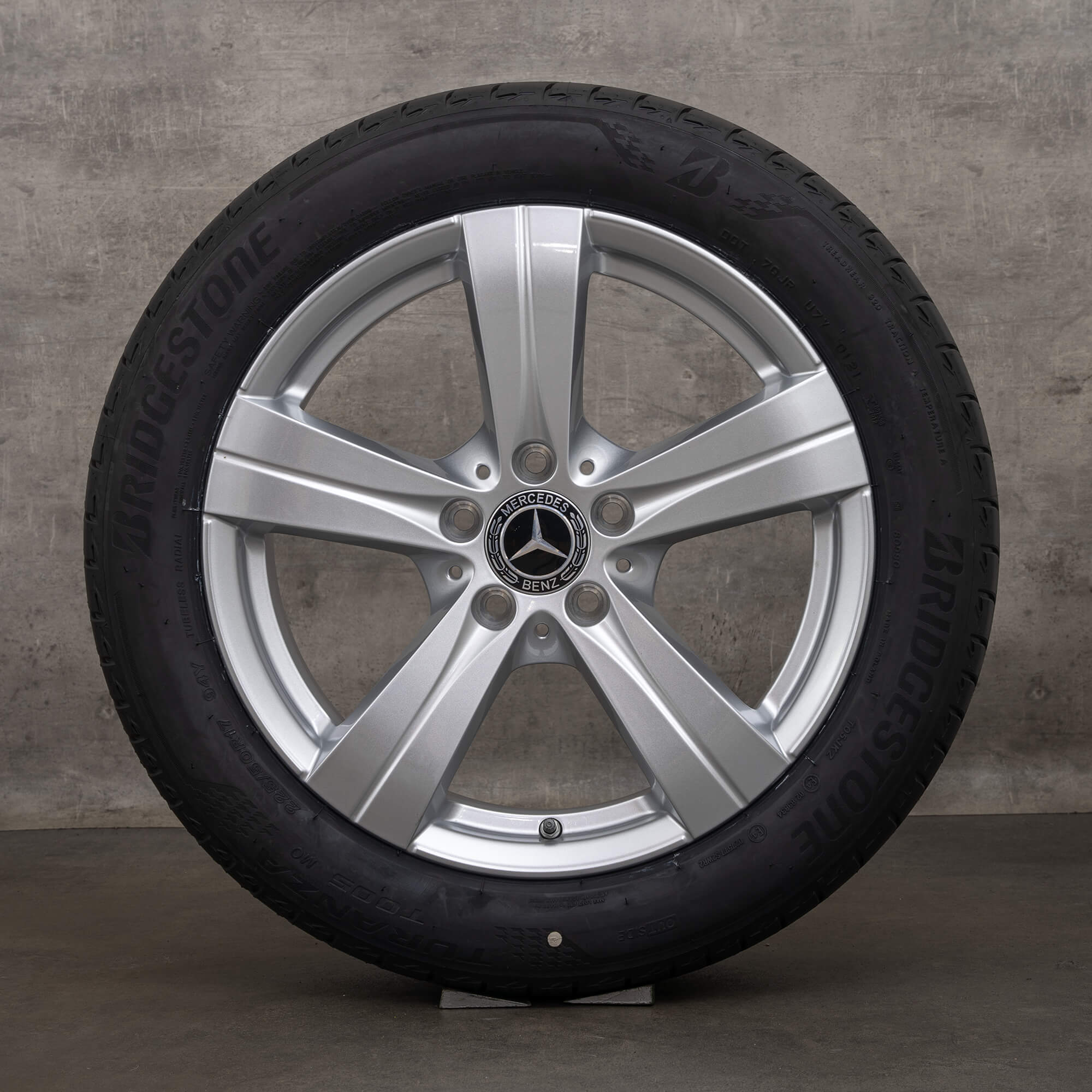 Originele Mercedes Benz C-Klasse velgen 17 inch W206 S206 zomervelgen A2064017200 zilver