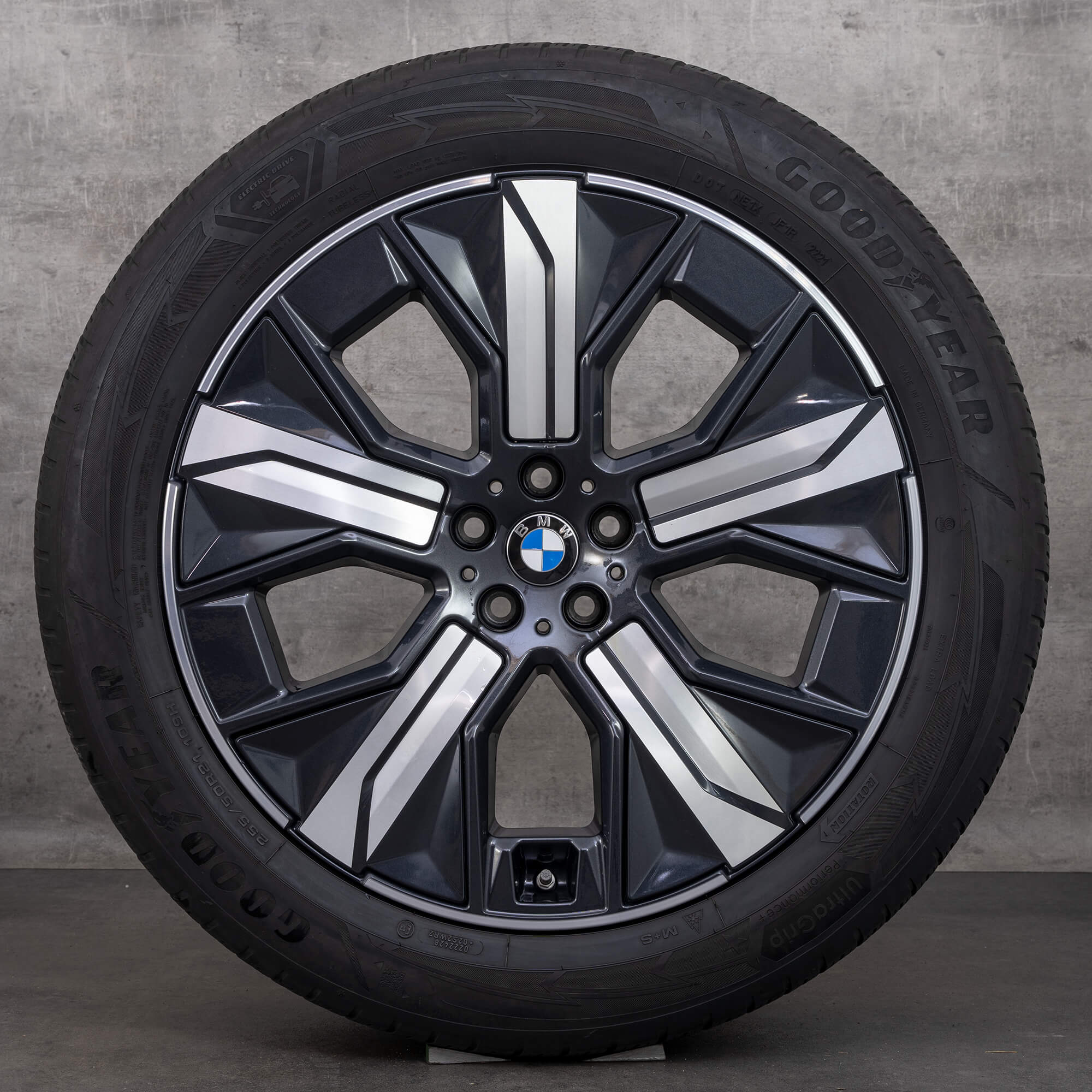 BMW 21 inch rims iX i20 winter tires wheels styling 1012 aerodynamics