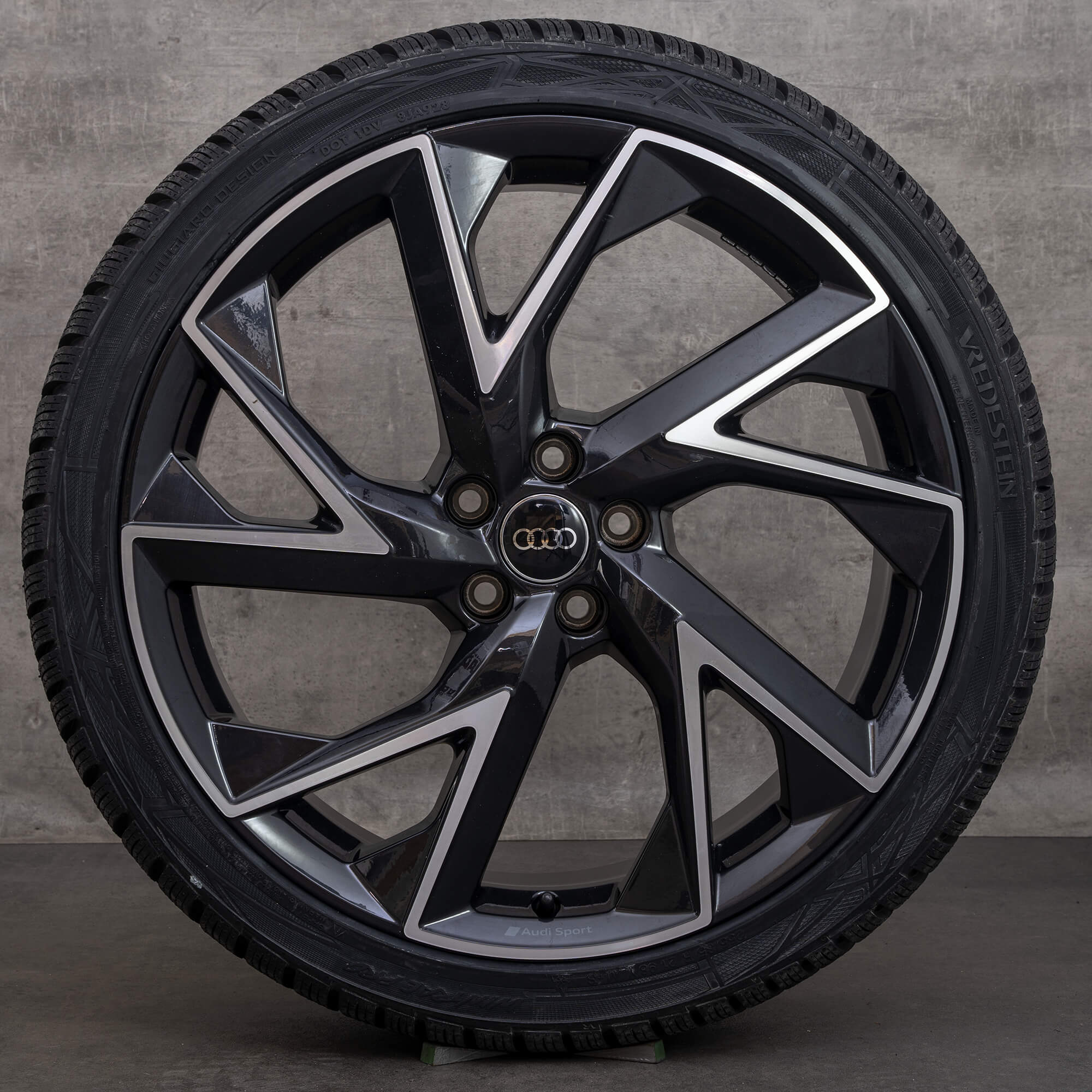 Audi 21 inch velgen RSQ3 F3 winterbanden wintervelgen 83A601025AE