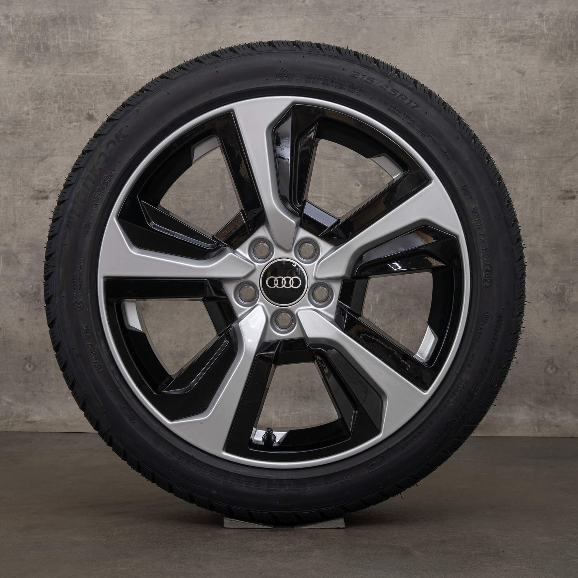 Rodas de inverno originais Audi A1 jantes GB 17 polegadas 82A601025AH prata preto NOVO