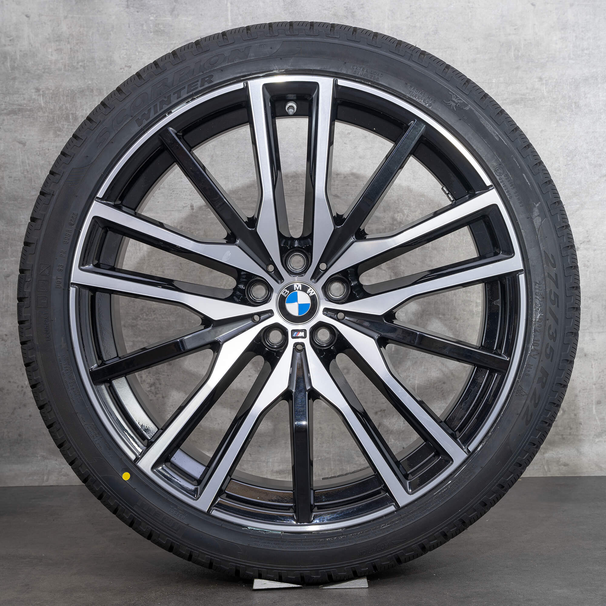 BMW 22 tommers felger X5 G05 X6 G06 alloysfelger vinterdekk vinterhjul M742