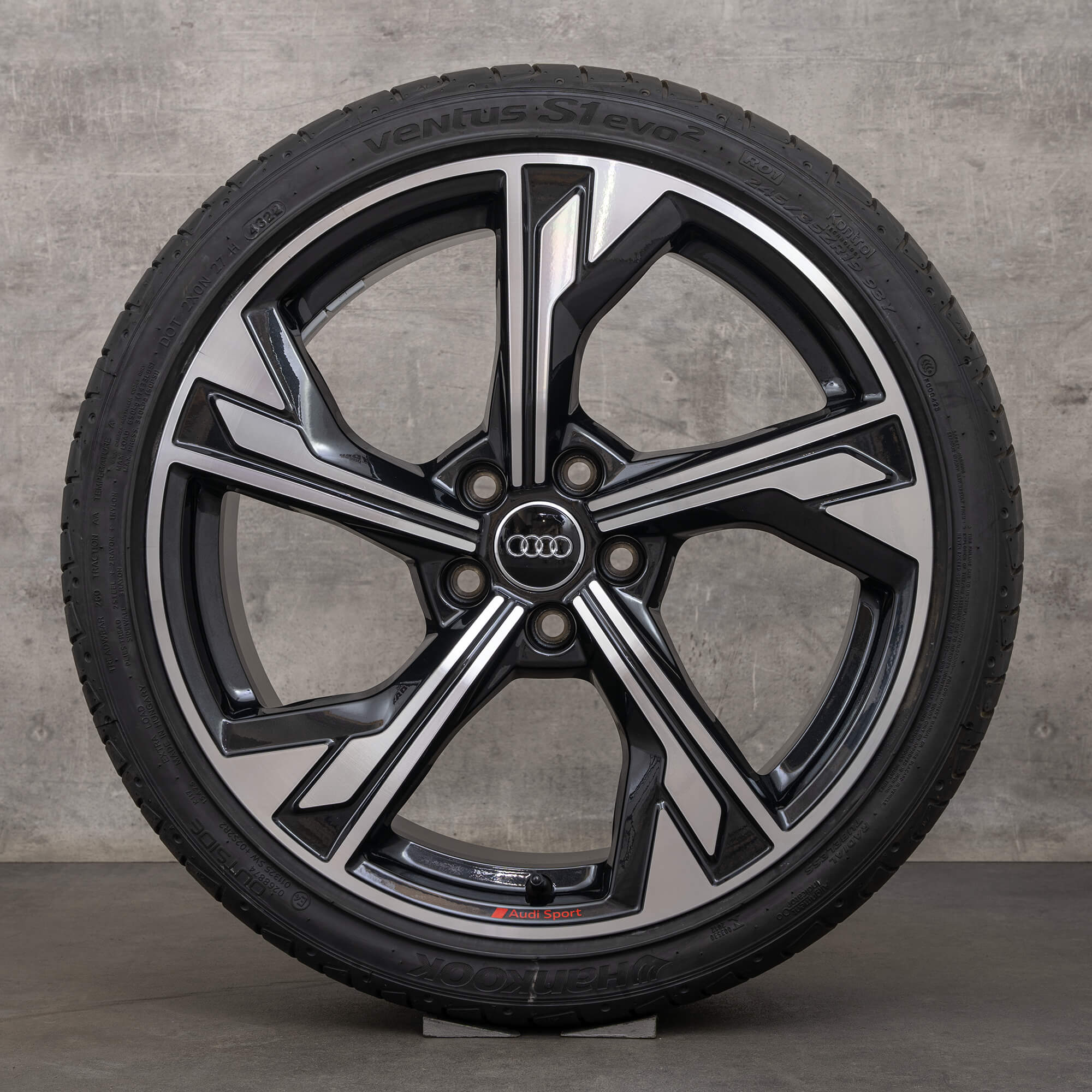 Audi A4 S4 B9 summer wheels tires 19 inch alloy rims 8W0601025EM