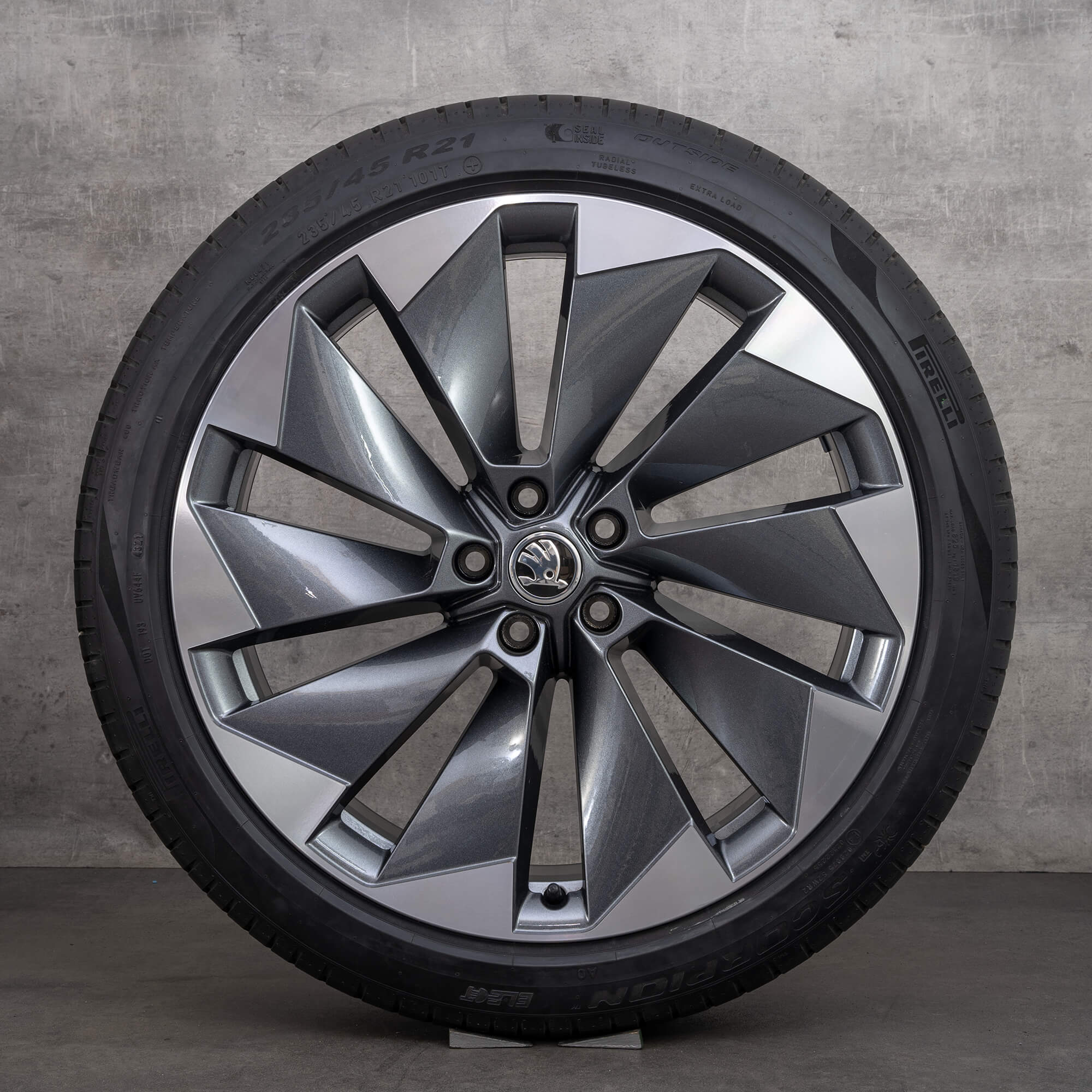 Skoda Enyaq iV summer wheels 21 inch Betria rims aluminum tires