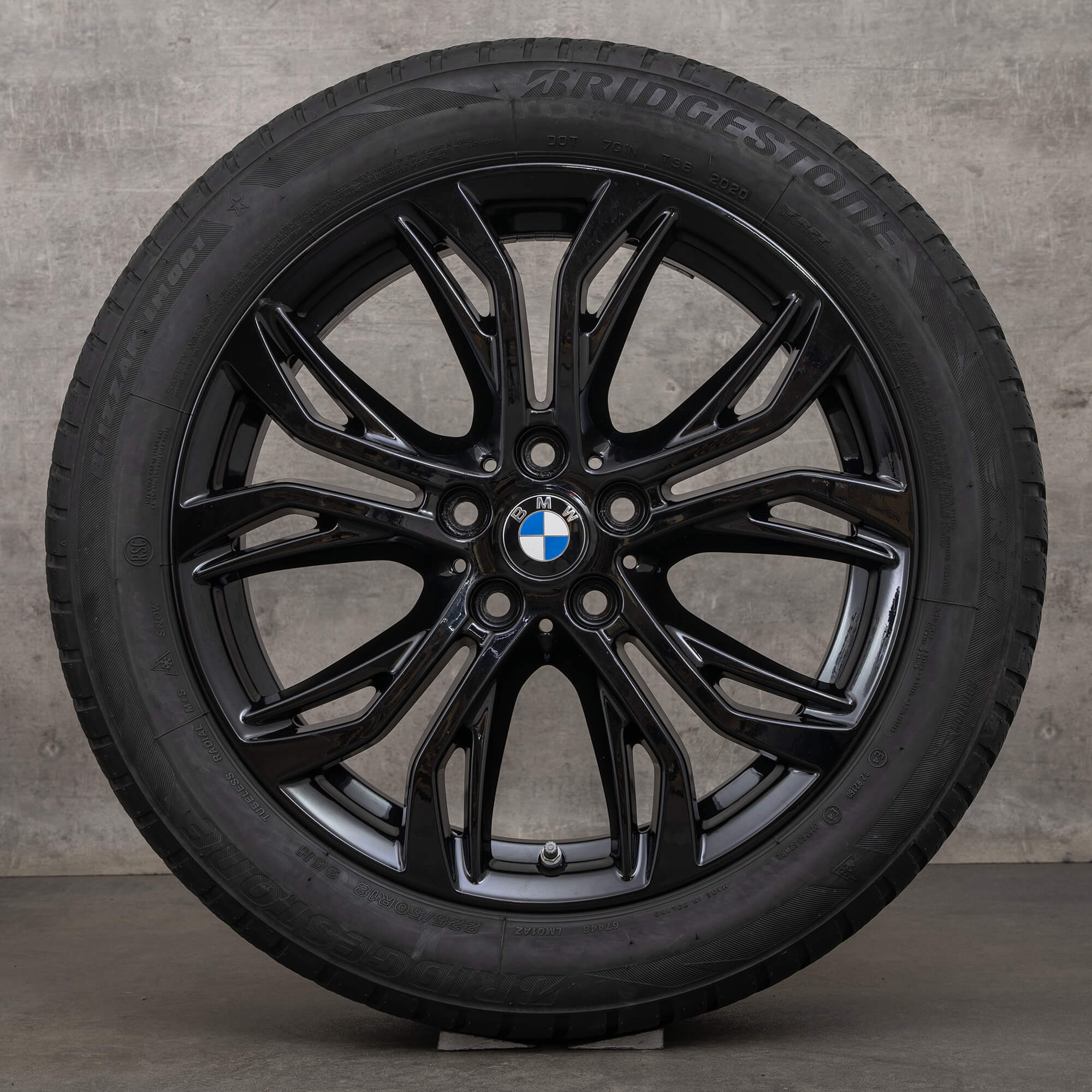BMW X1 F48 X2 F39 zimni alu kola 18 palcové ráfky pneumatiky 6883503 Styling 566