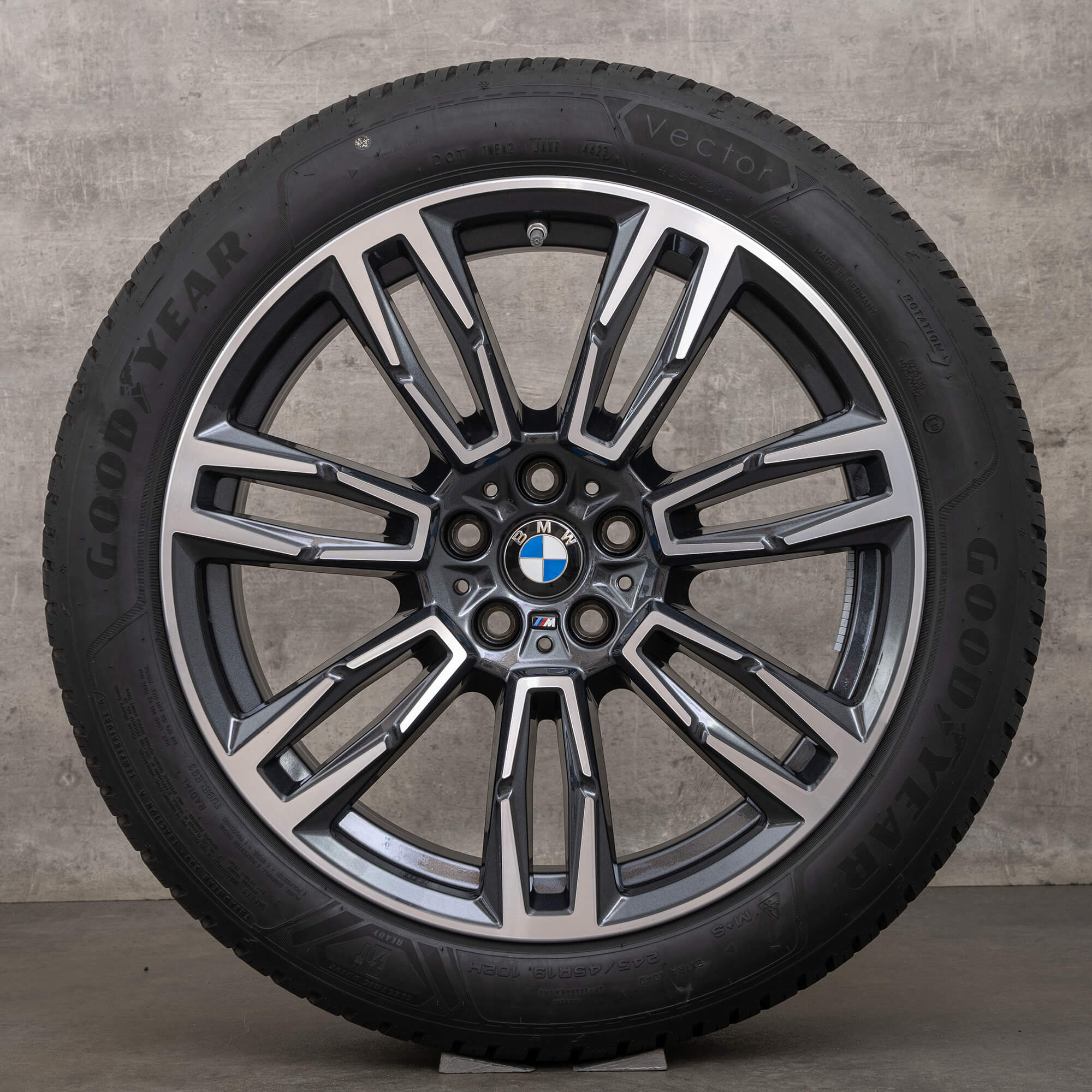 BMW 5-serie G60 G61 i5 19 tommer helårsdæk fælge all-weather dæk 5A324E0 935 M