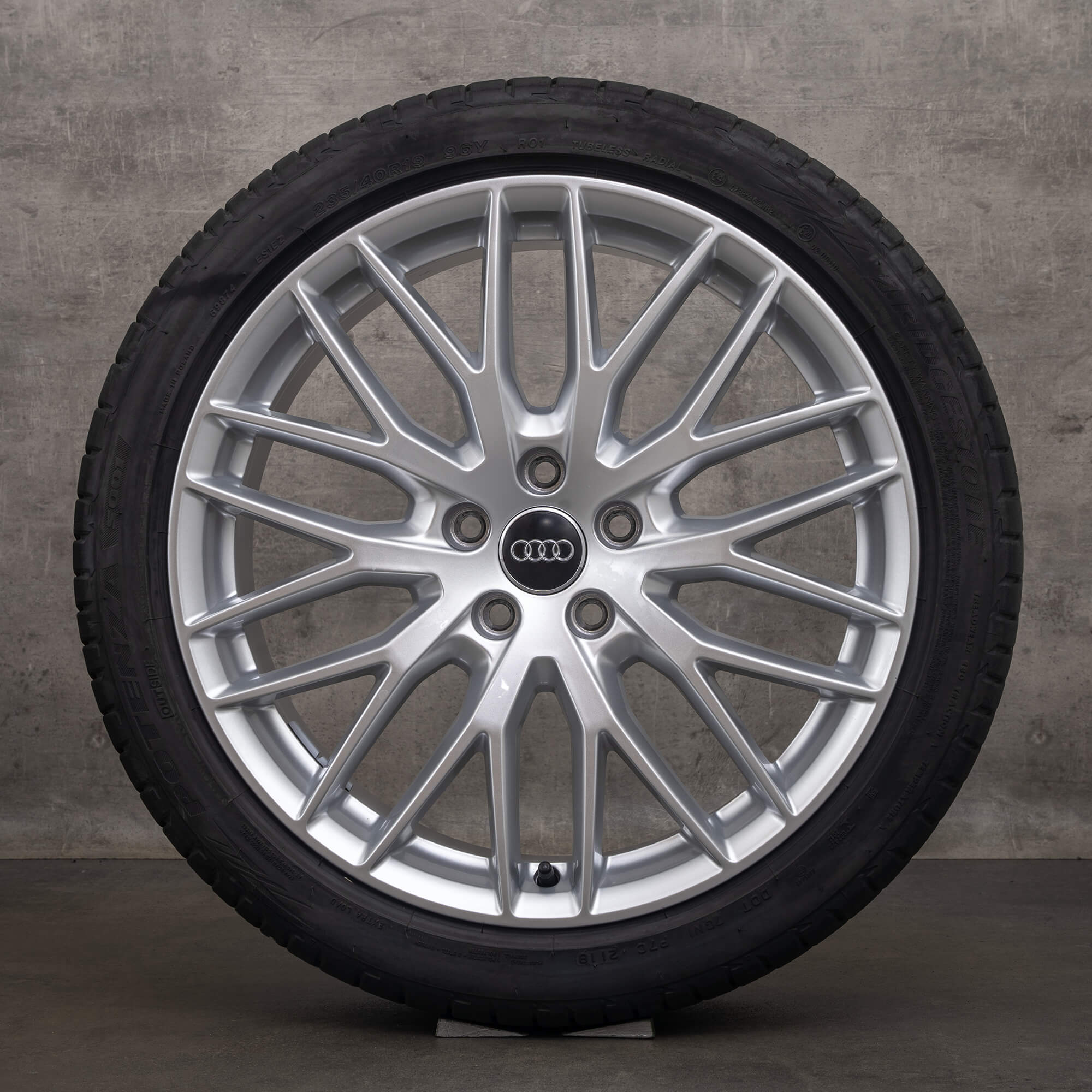 Jantes originais Audi Q2 SQ2 19 polegadas GA rodas de verão 81A601025L prata