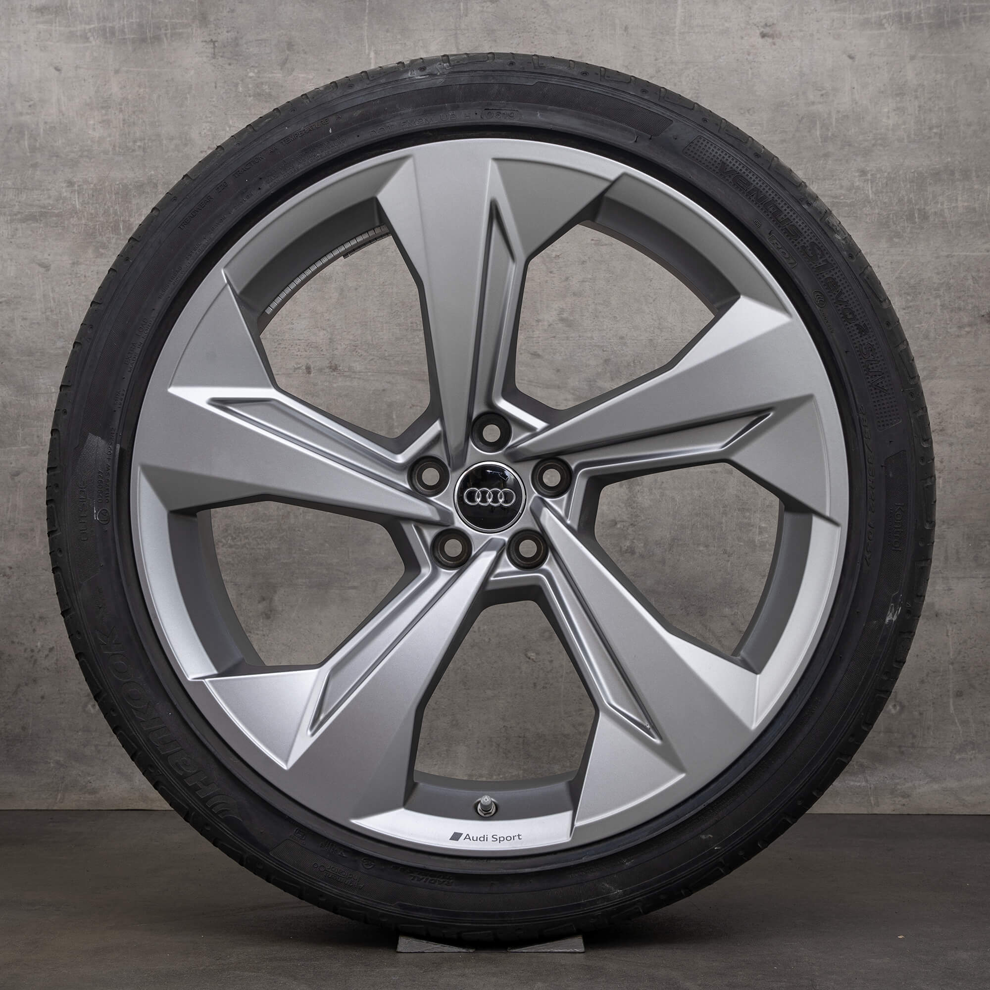 Audi Q7 SQ7 summer wheels tires 22 inch rims 4M Edge 4M0601025CD