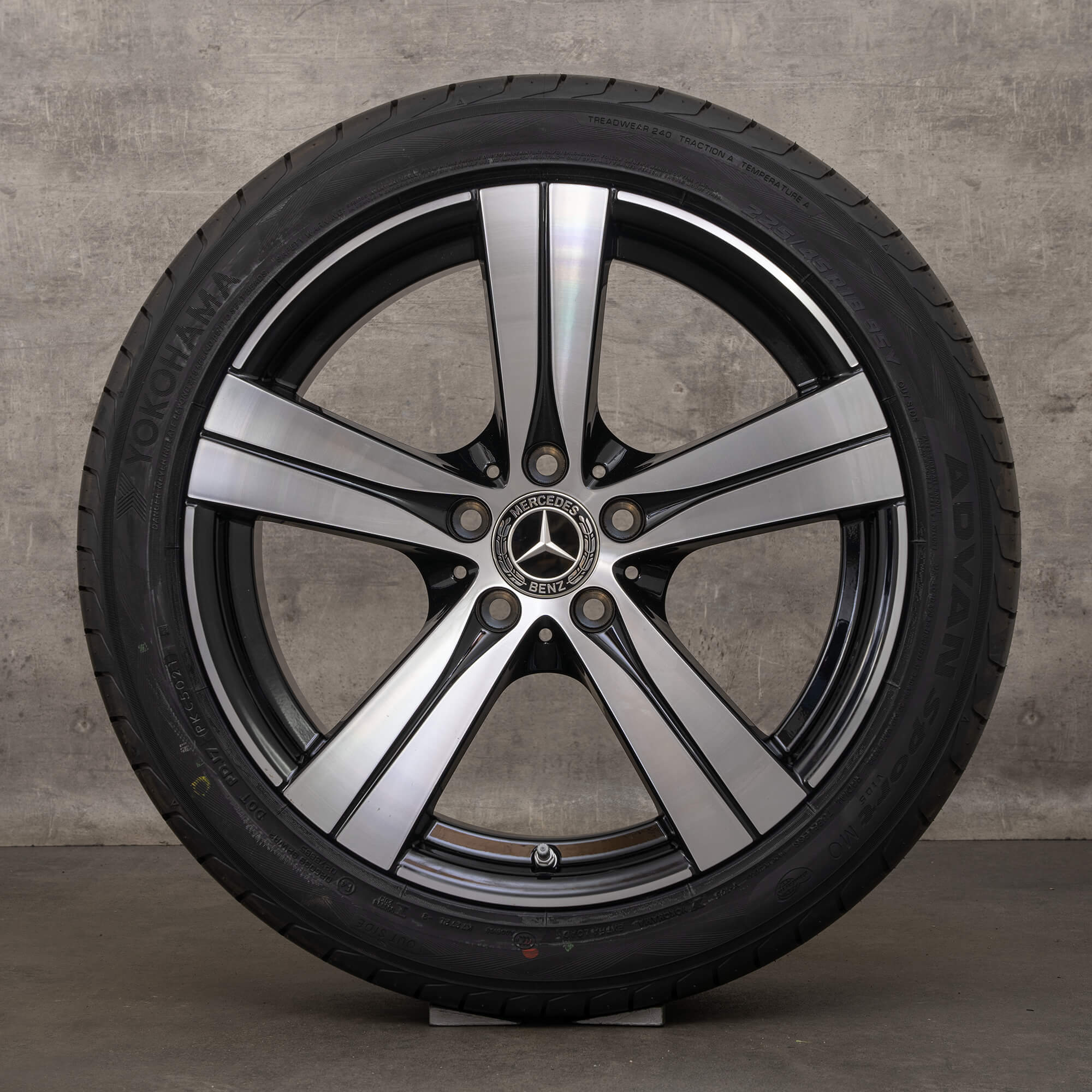 Originele Mercedes C Klasse W206 S206 18 inch A2064014700 zomerbanden