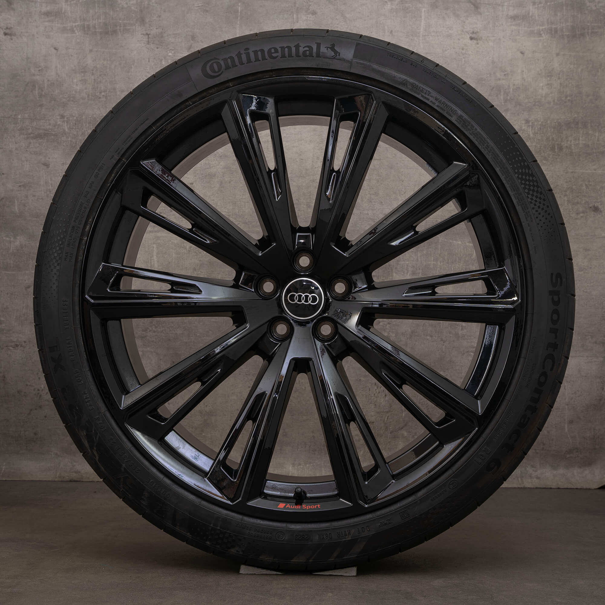 OEM Audi Q8 SQ8 4M 23 inch summer tires rims 4M8601025AT black