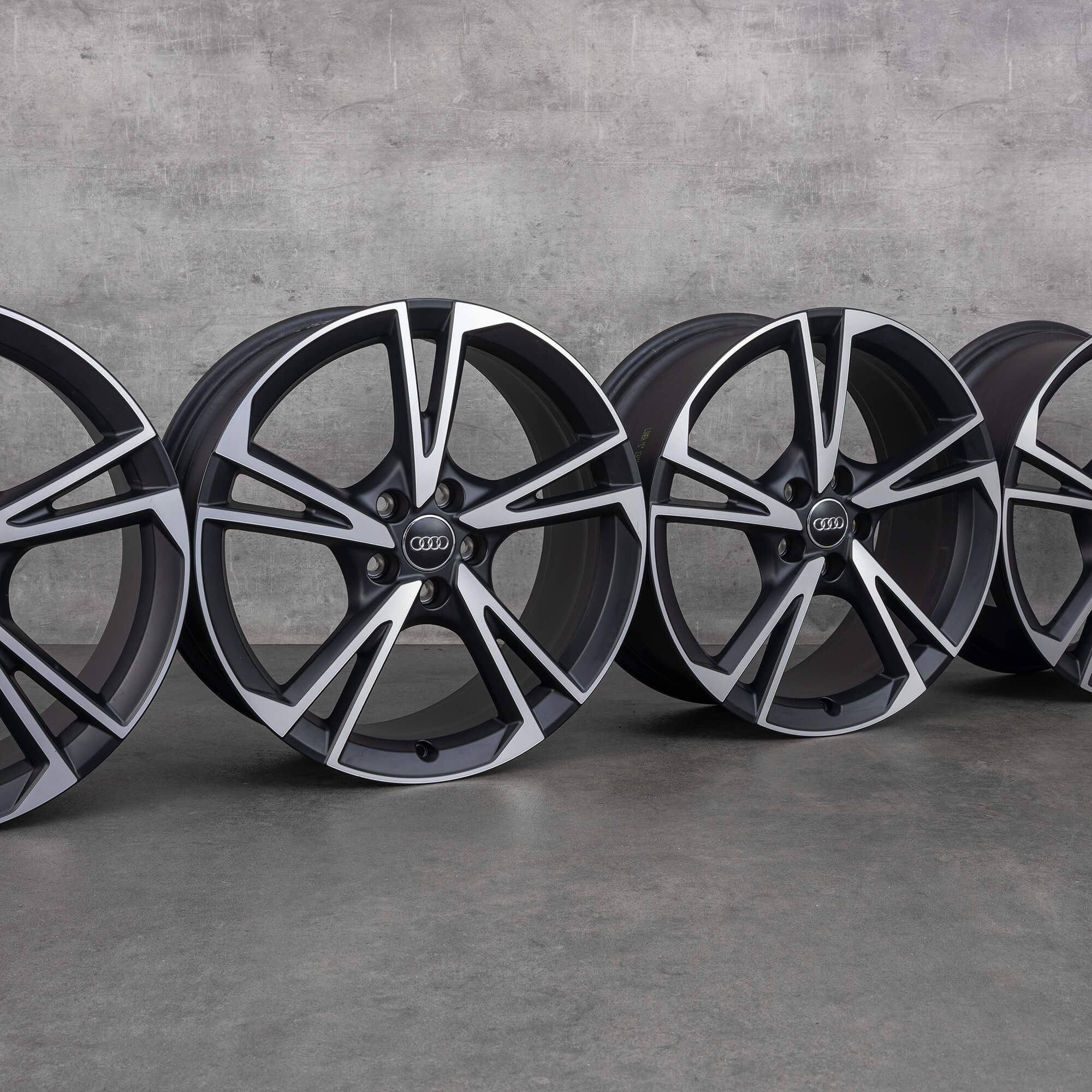 Audi 19 inch rims A3 S3 RS3 8V Falx alloy 8V0071499 NEW